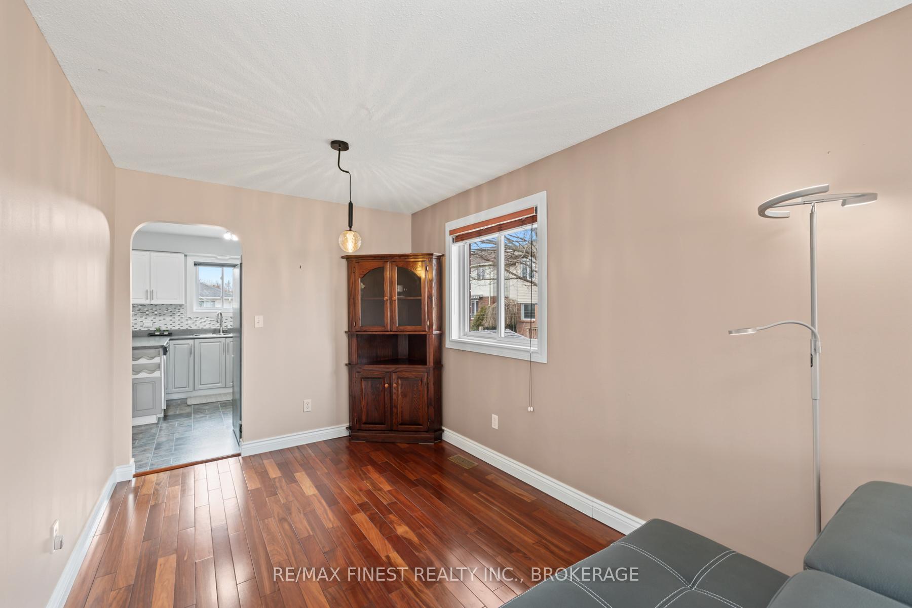 Photo 6 of 525 Citation Crescent, Kingston, City Southwest — HOMEH