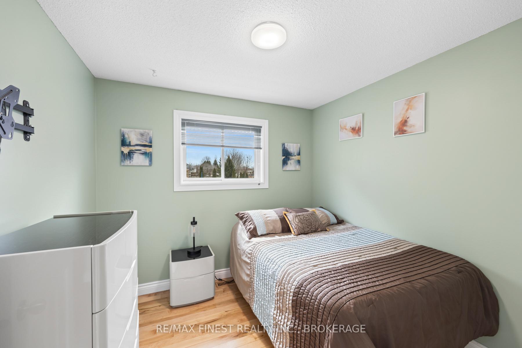 Photo 13 of 525 Citation Crescent, Kingston, City Southwest — HOMEH