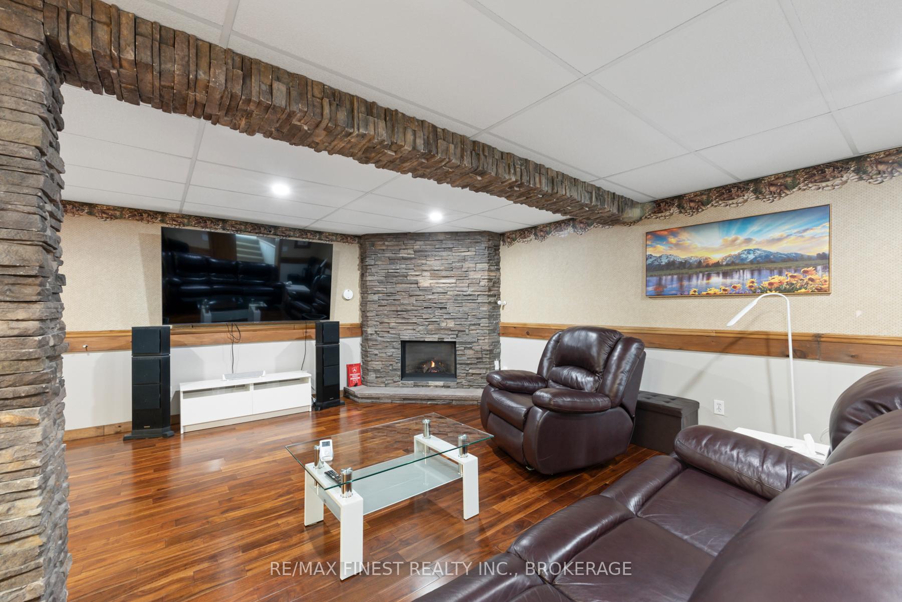 Photo 21 of 525 Citation Crescent, Kingston, City Southwest — HOMEH