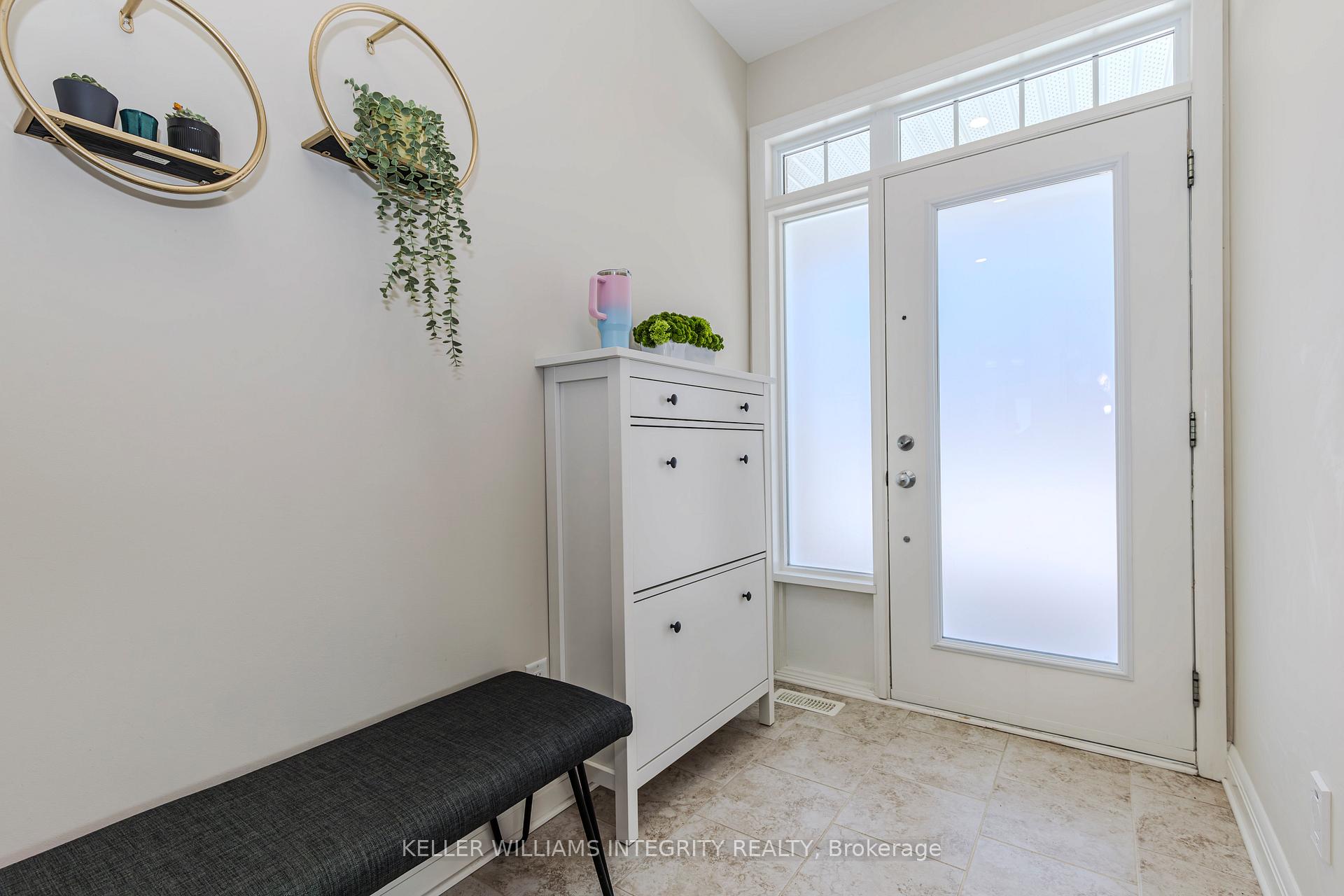 Photo 3 of 706 Gabriola Way, Ottawa, Kanata - Kanata Lakes/Heritage Hills — HOMEH