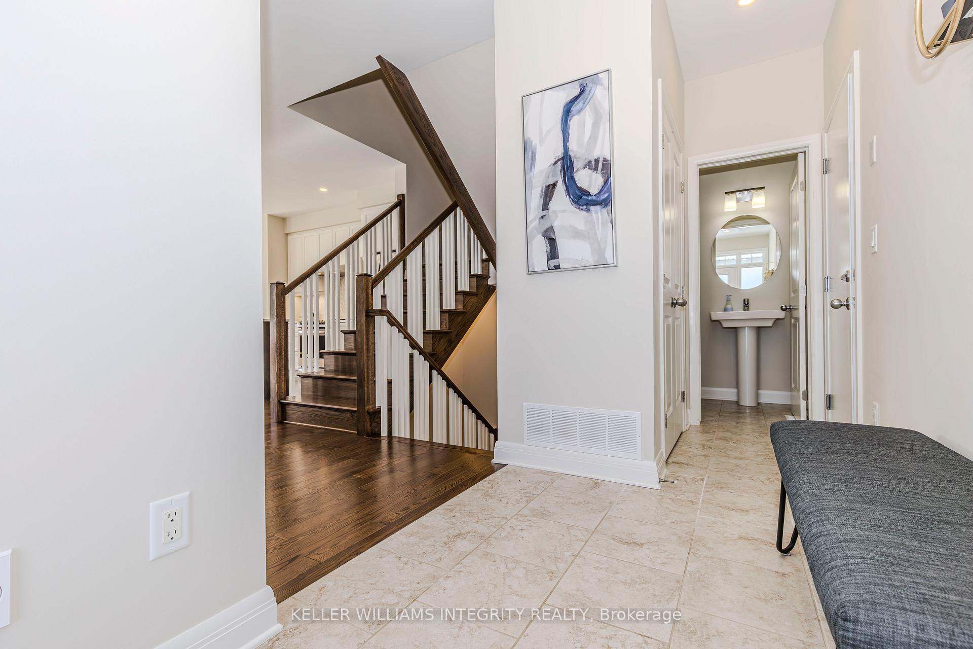 Photo 4 of 706 Gabriola Way, Ottawa, Kanata - Kanata Lakes/Heritage Hills — HOMEH
