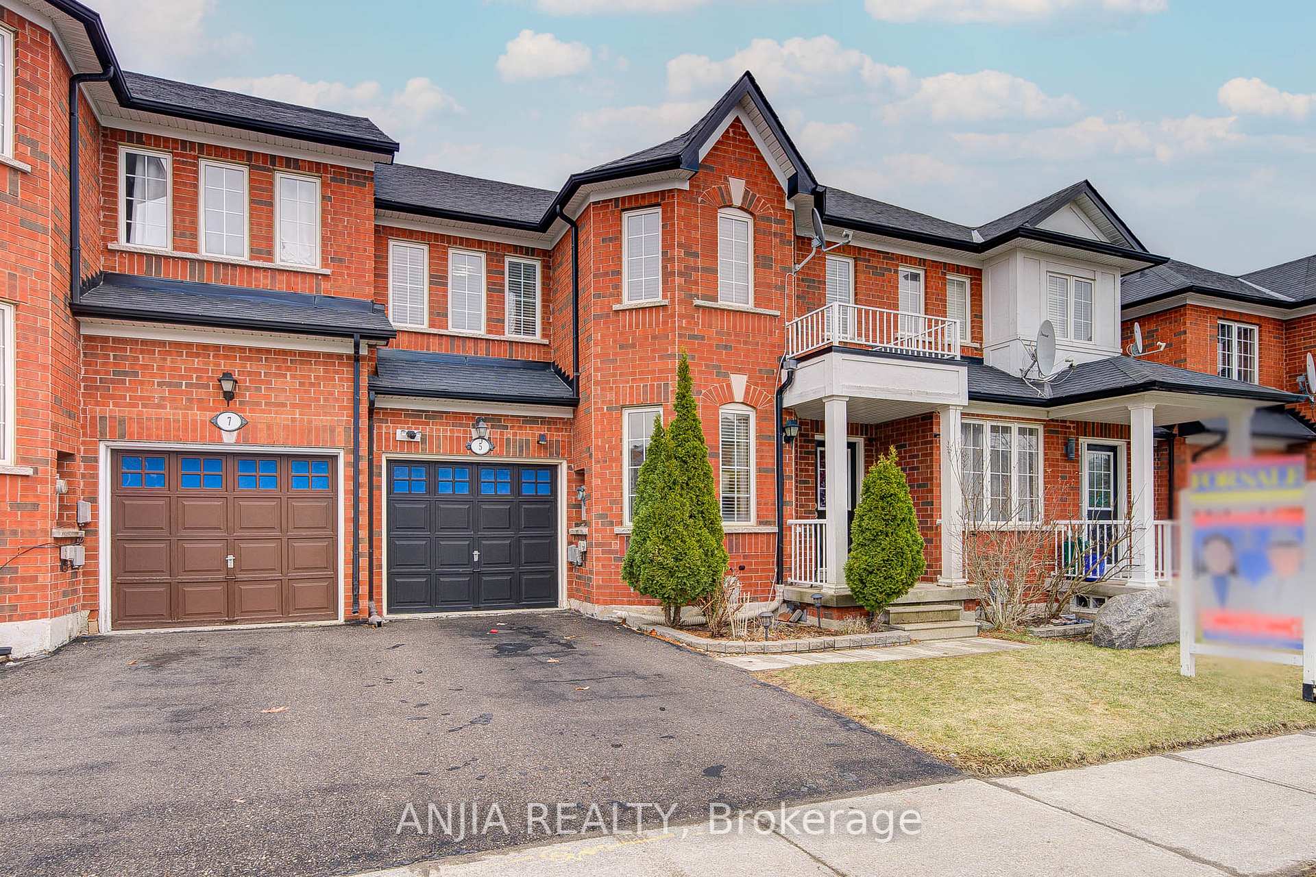 Photo 3 of 5 Hartmoor Street, Markham, Wismer — HOMEH