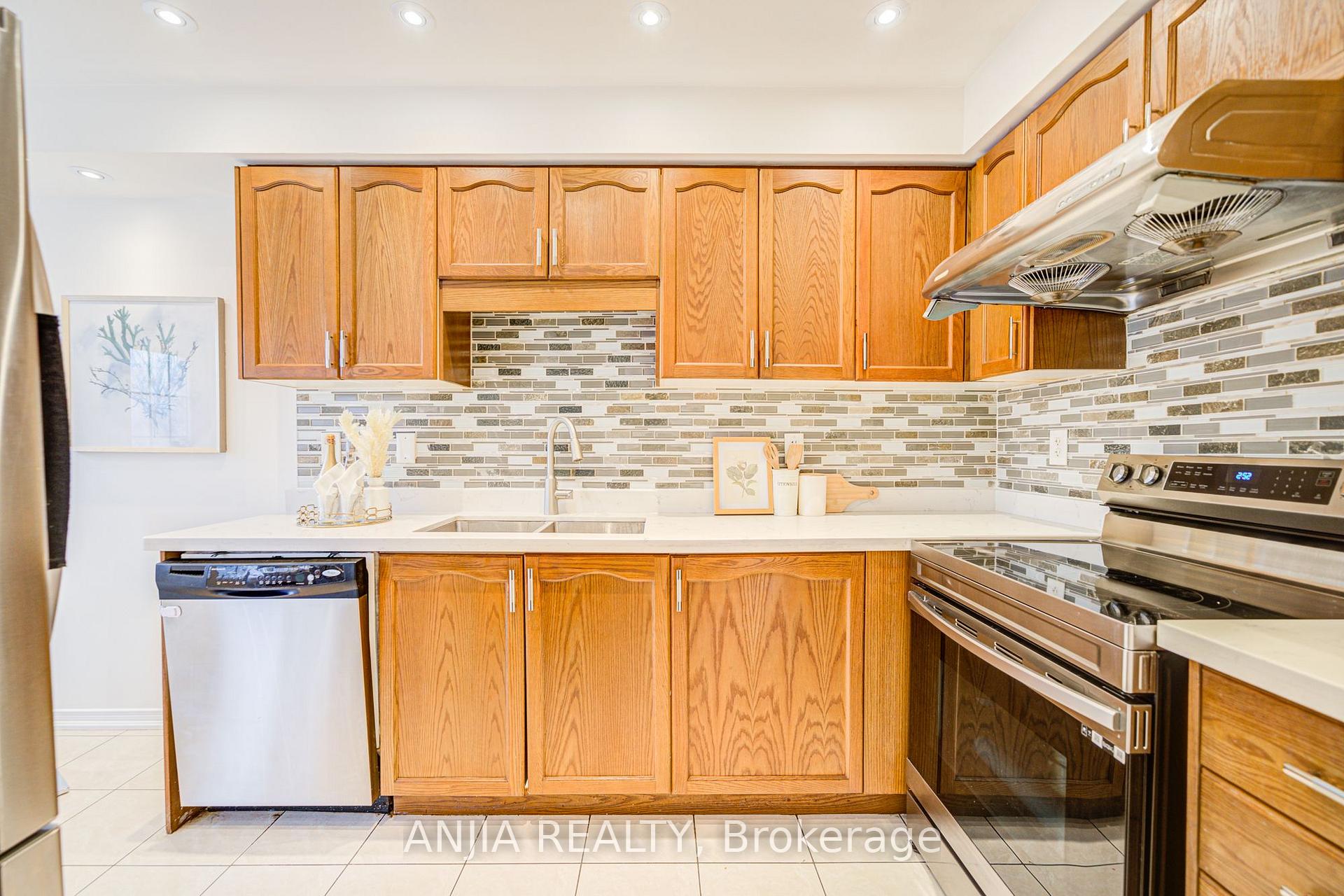 Photo 18 of 5 Hartmoor Street, Markham, Wismer — HOMEH
