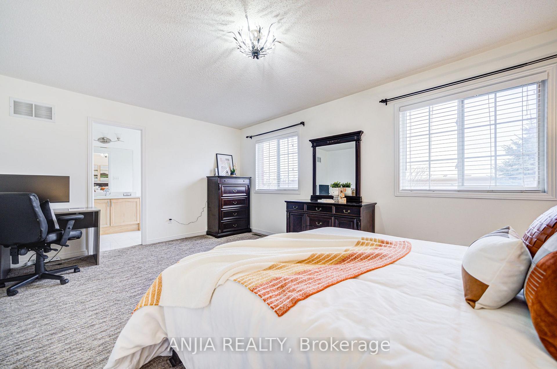 Photo 39 of 5 Hartmoor Street, Markham, Wismer — HOMEH