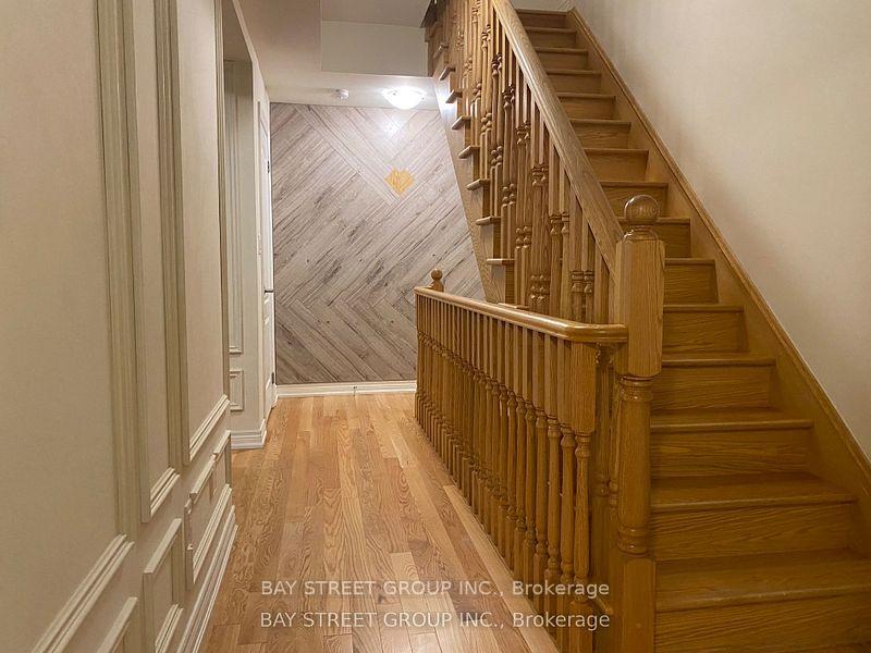 Photo 4 of 13 Alicia Lane, Markham, Box Grove — HOMEH