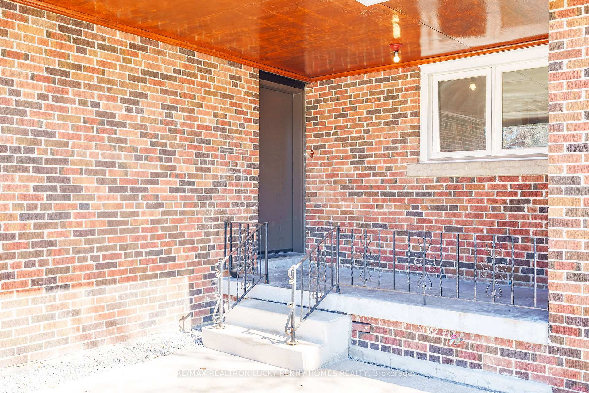Photo 3 of 3 Grandview Boulevard, Markham, Bullock — HOMEH
