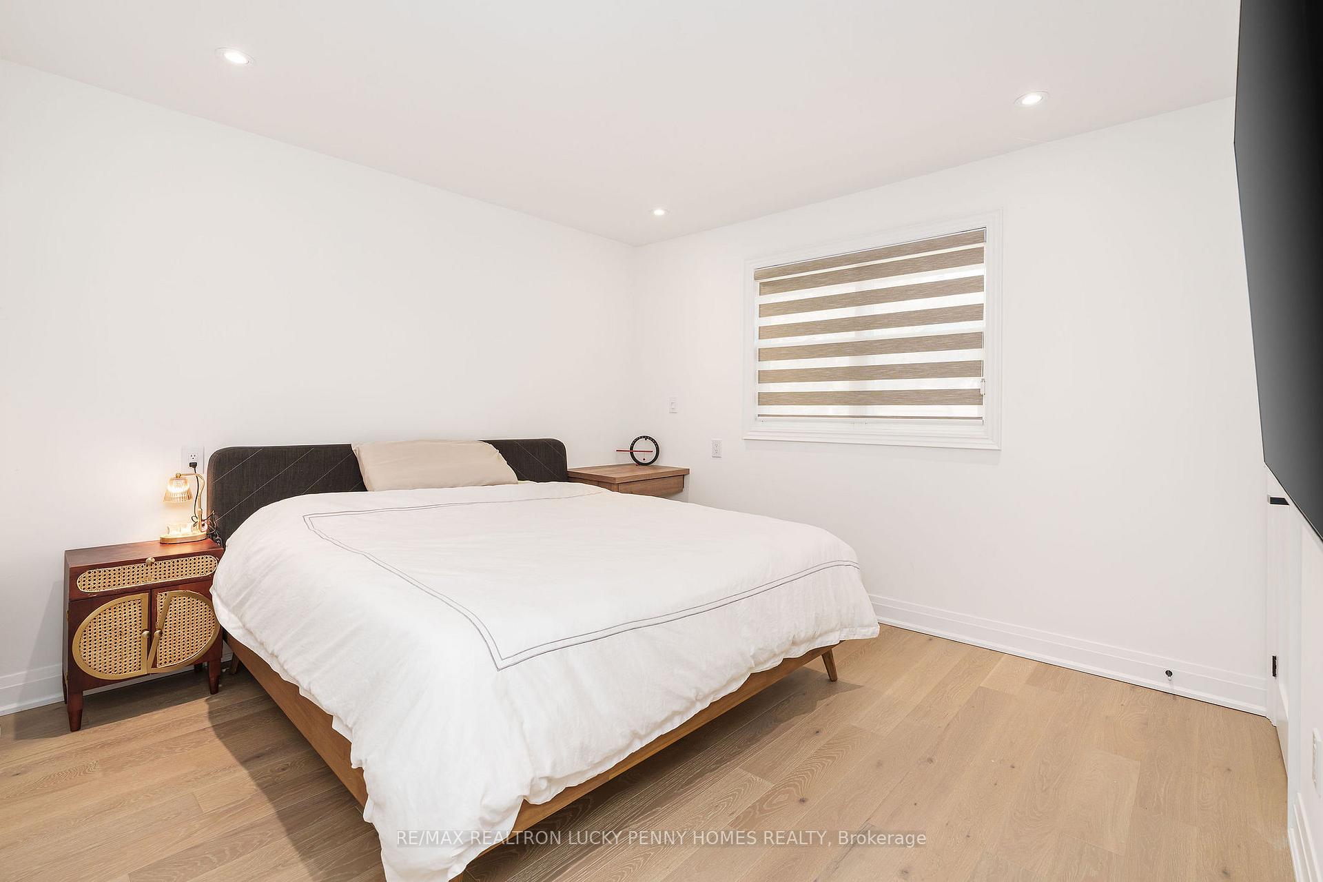 Photo 13 of 3 Grandview Boulevard, Markham, Bullock — HOMEH