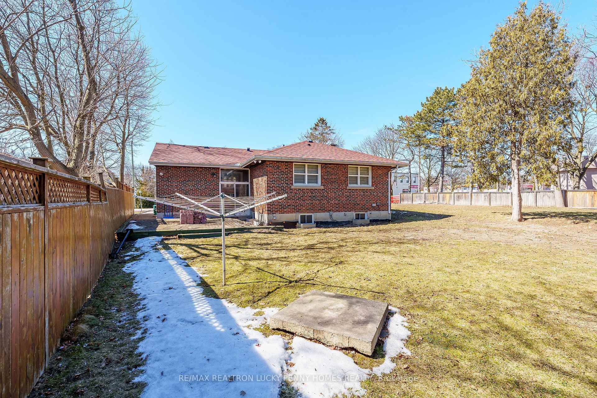 Photo 24 of 3 Grandview Boulevard, Markham, Bullock — HOMEH