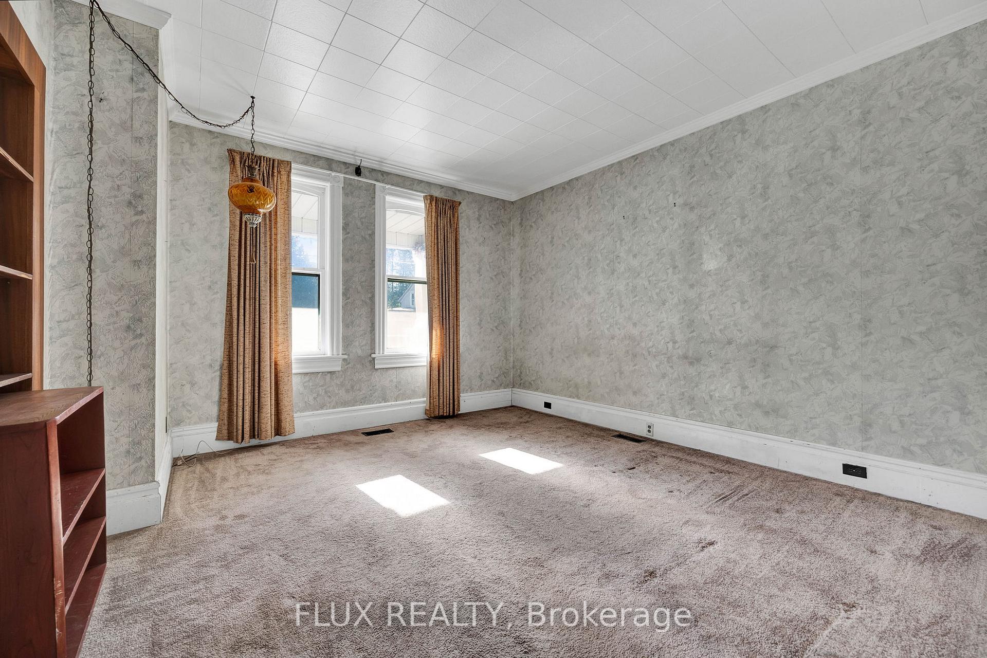 Photo 25 of 102-104 Blucher Street, Kitchener — HOMEH