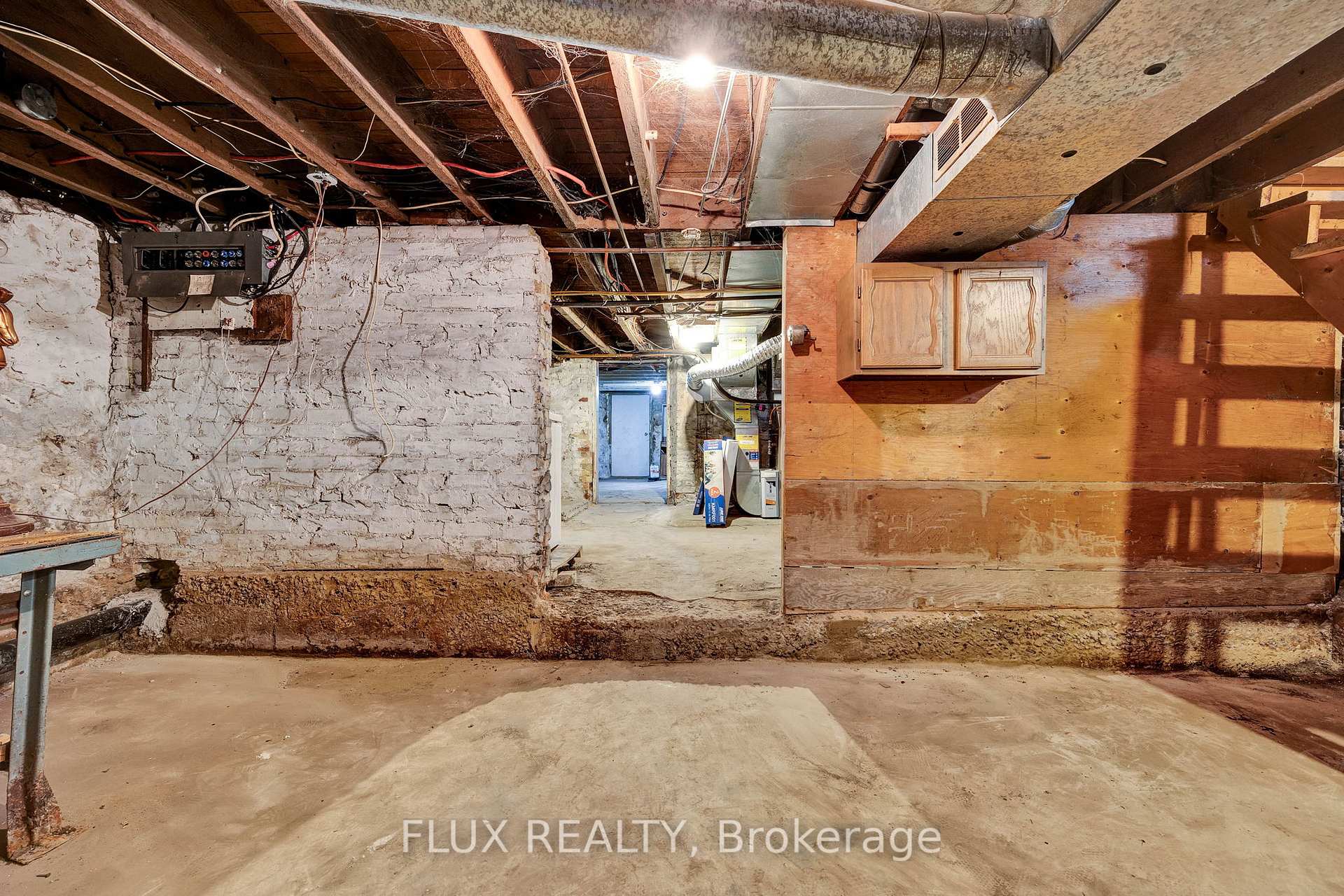 Photo 37 of 102-104 Blucher Street, Kitchener — HOMEH
