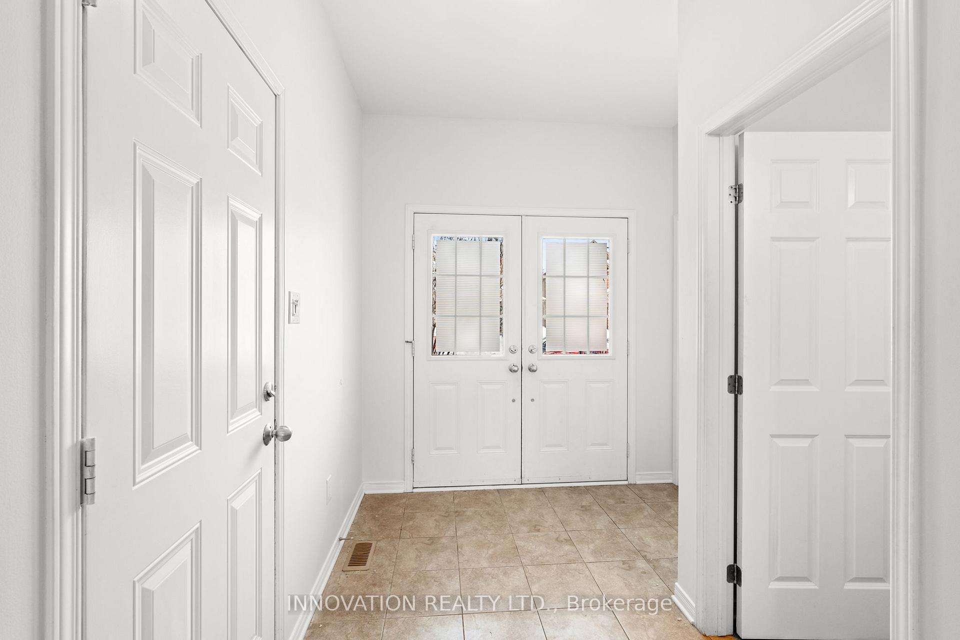 Photo 2 of 520 Fordell Avenue, Ottawa, Kanata - Morgan's Grant/South March — HOMEH