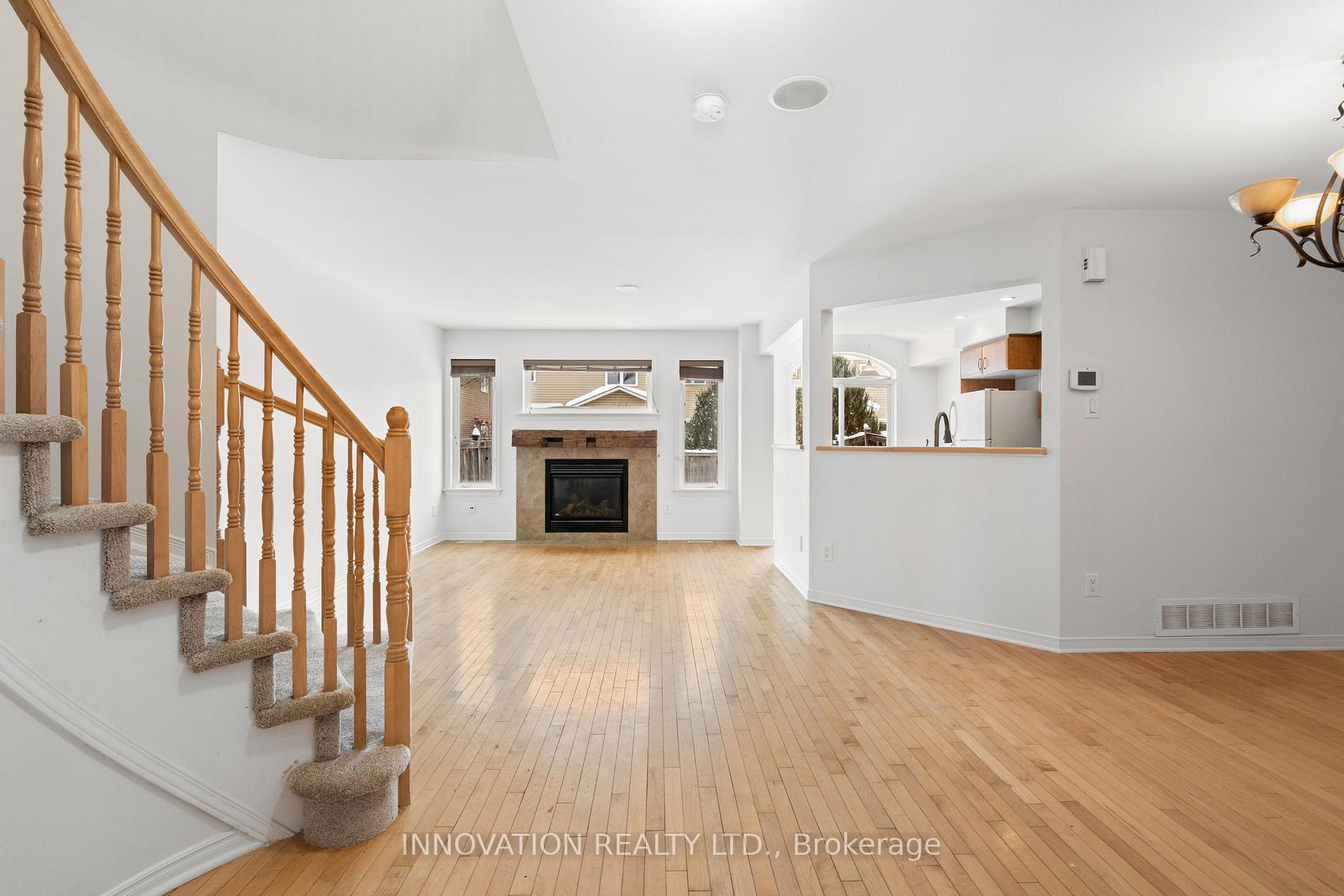 Photo 5 of 520 Fordell Avenue, Ottawa, Kanata - Morgan's Grant/South March — HOMEH