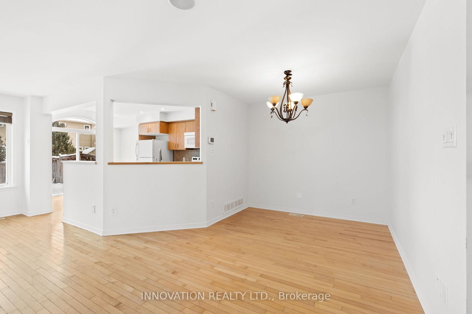 Photo 6 of 520 Fordell Avenue, Ottawa, Kanata - Morgan's Grant/South March — HOMEH