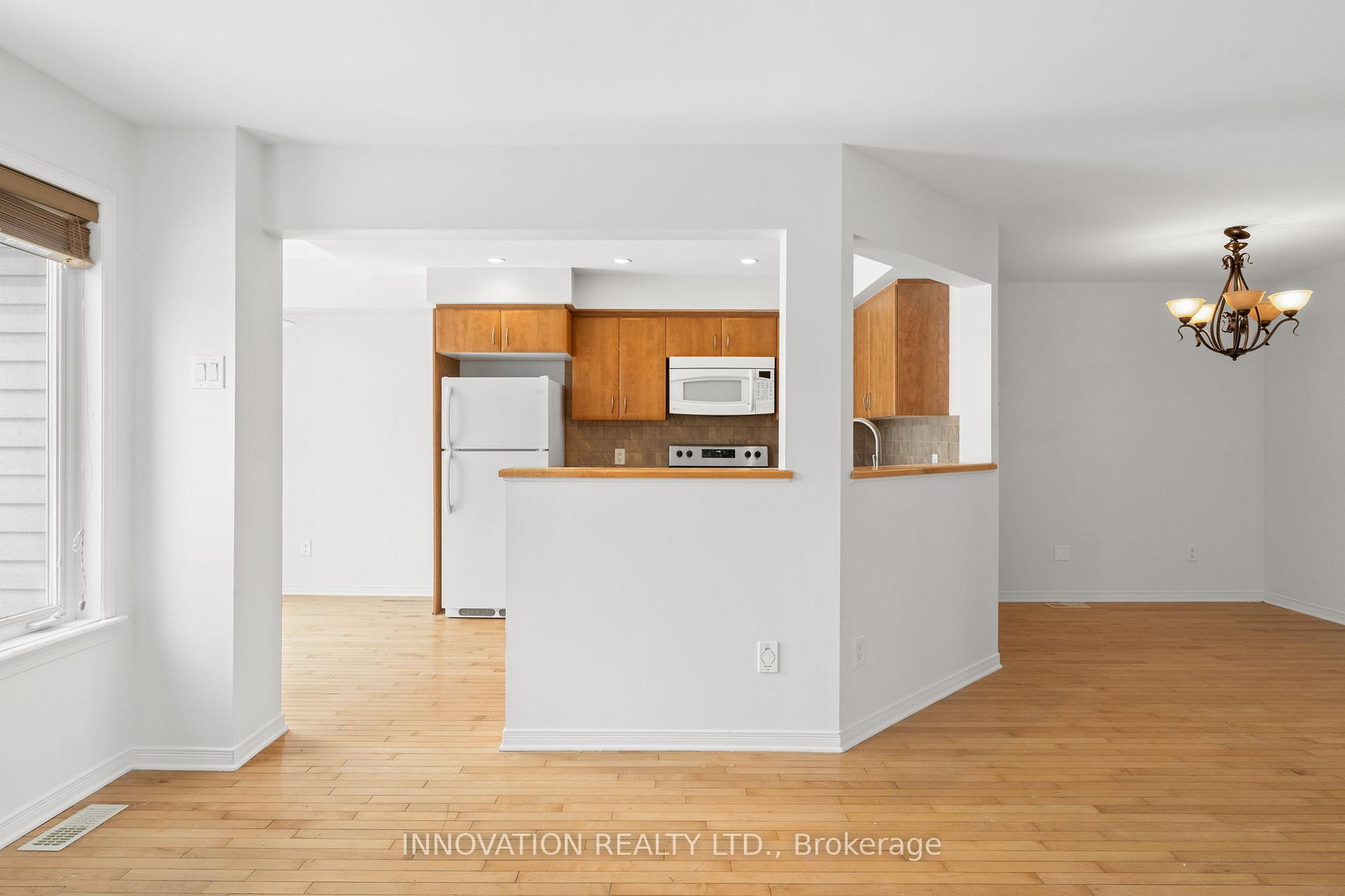 Photo 12 of 520 Fordell Avenue, Ottawa, Kanata - Morgan's Grant/South March — HOMEH
