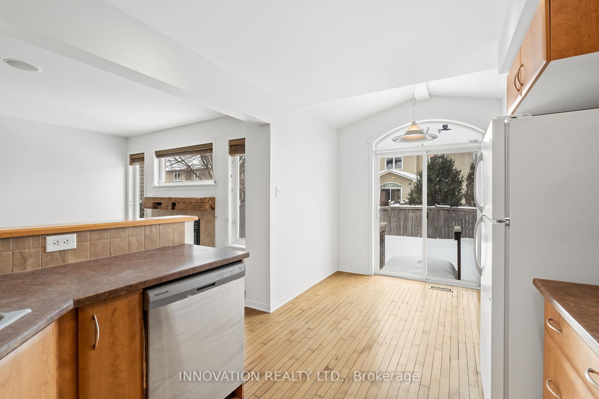 Photo 15 of 520 Fordell Avenue, Ottawa, Kanata - Morgan's Grant/South March — HOMEH