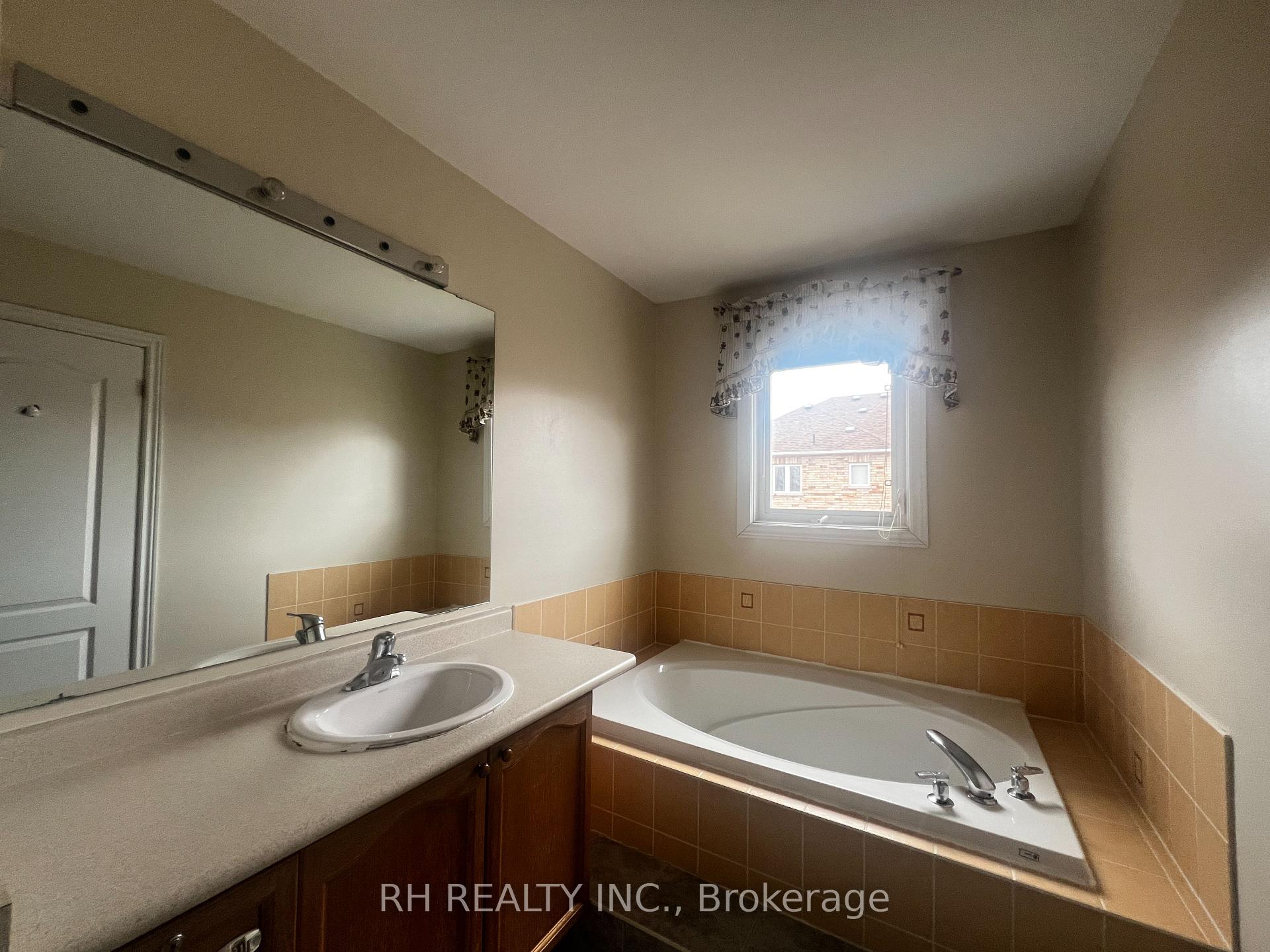 Photo 9 of 89 Park Place Drive, Markham, Greensborough — HOMEH