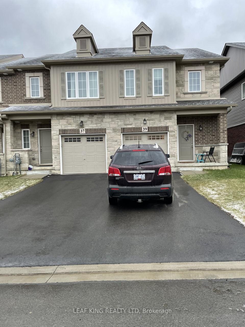 Photo 1 of 39 Beasley Grove, Hamilton, Meadowlands — HOMEH