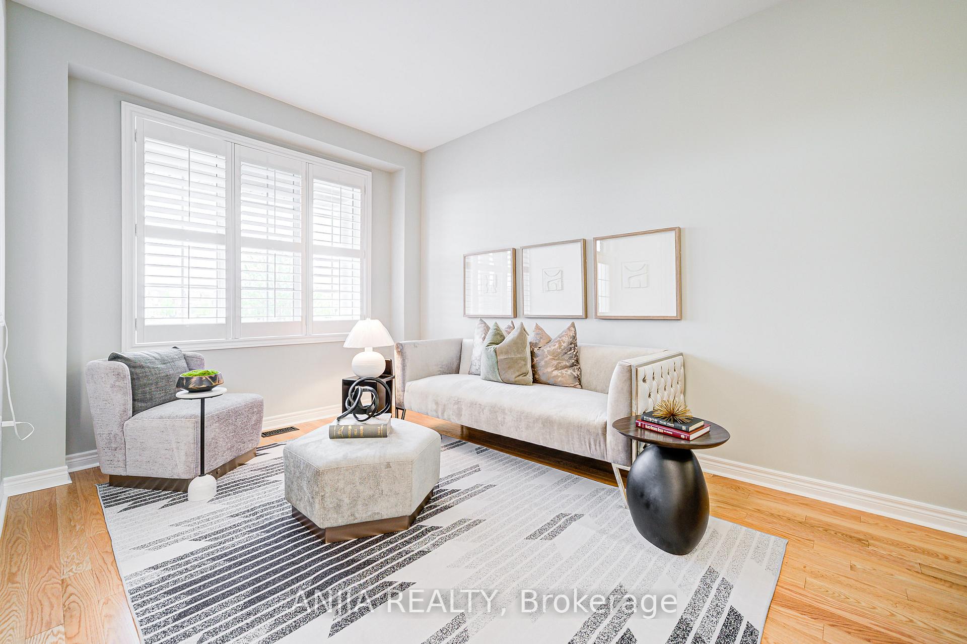 Photo 7 of 9 Desjardin Drive, Markham, Greensborough — HOMEH
