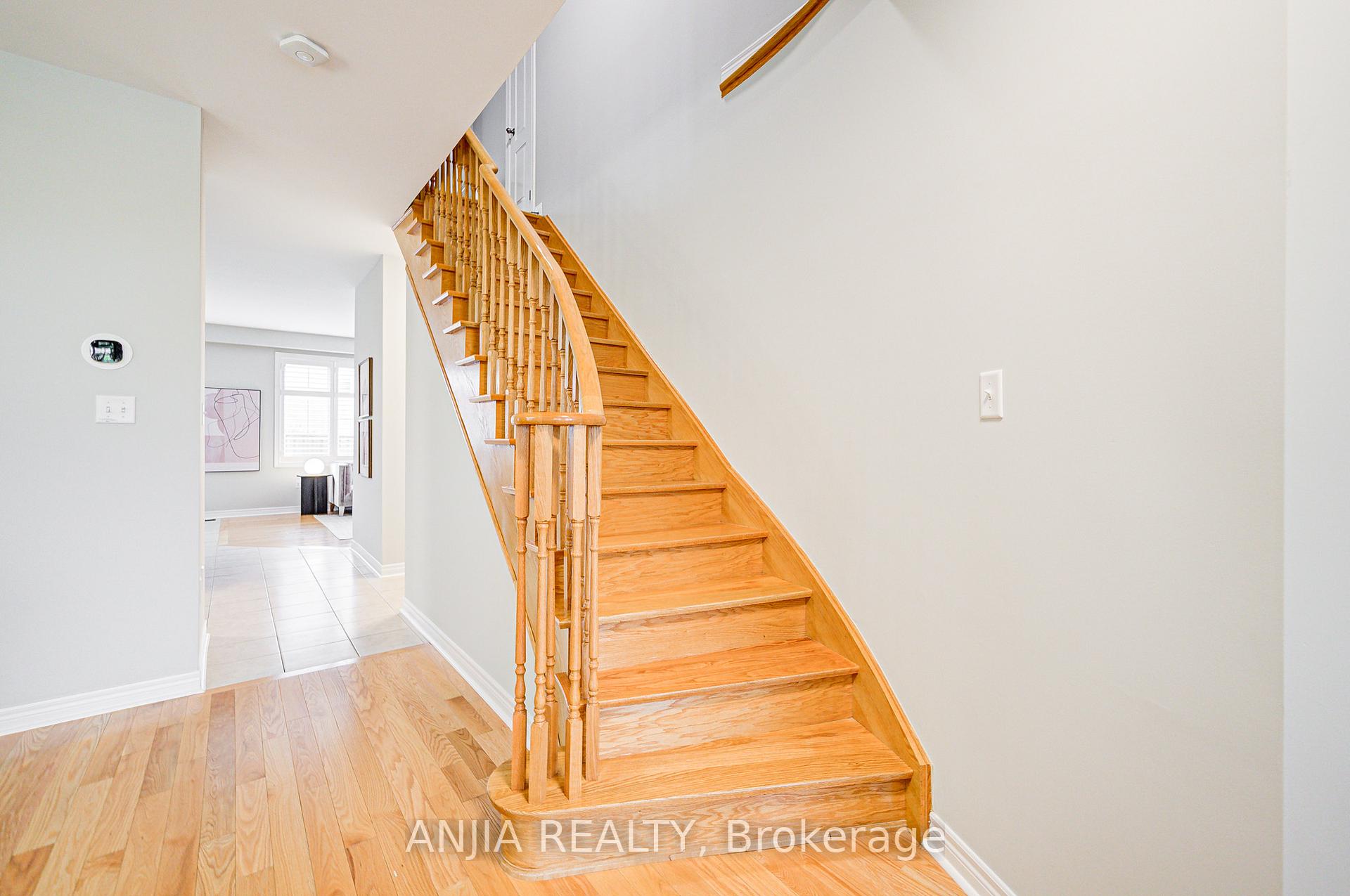 Photo 14 of 9 Desjardin Drive, Markham, Greensborough — HOMEH