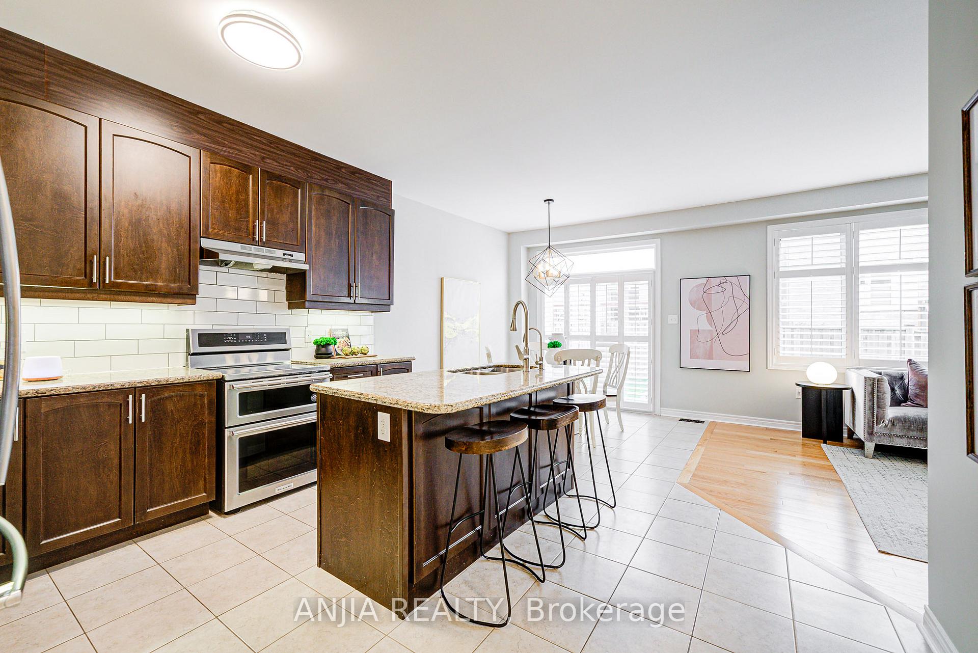 Photo 16 of 9 Desjardin Drive, Markham, Greensborough — HOMEH