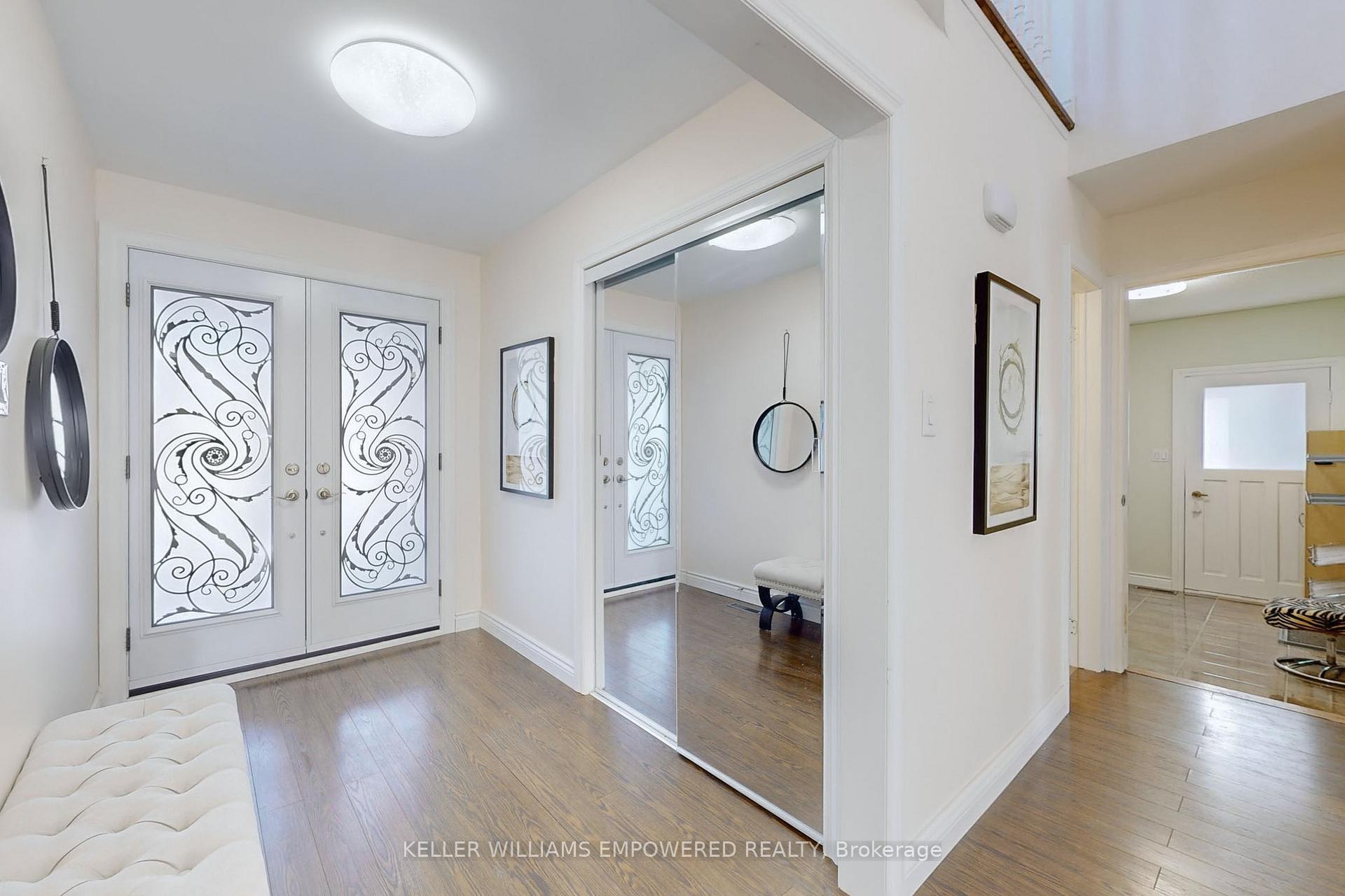 Photo 3 of 339 Manhattan Drive, Markham, Markville — HOMEH