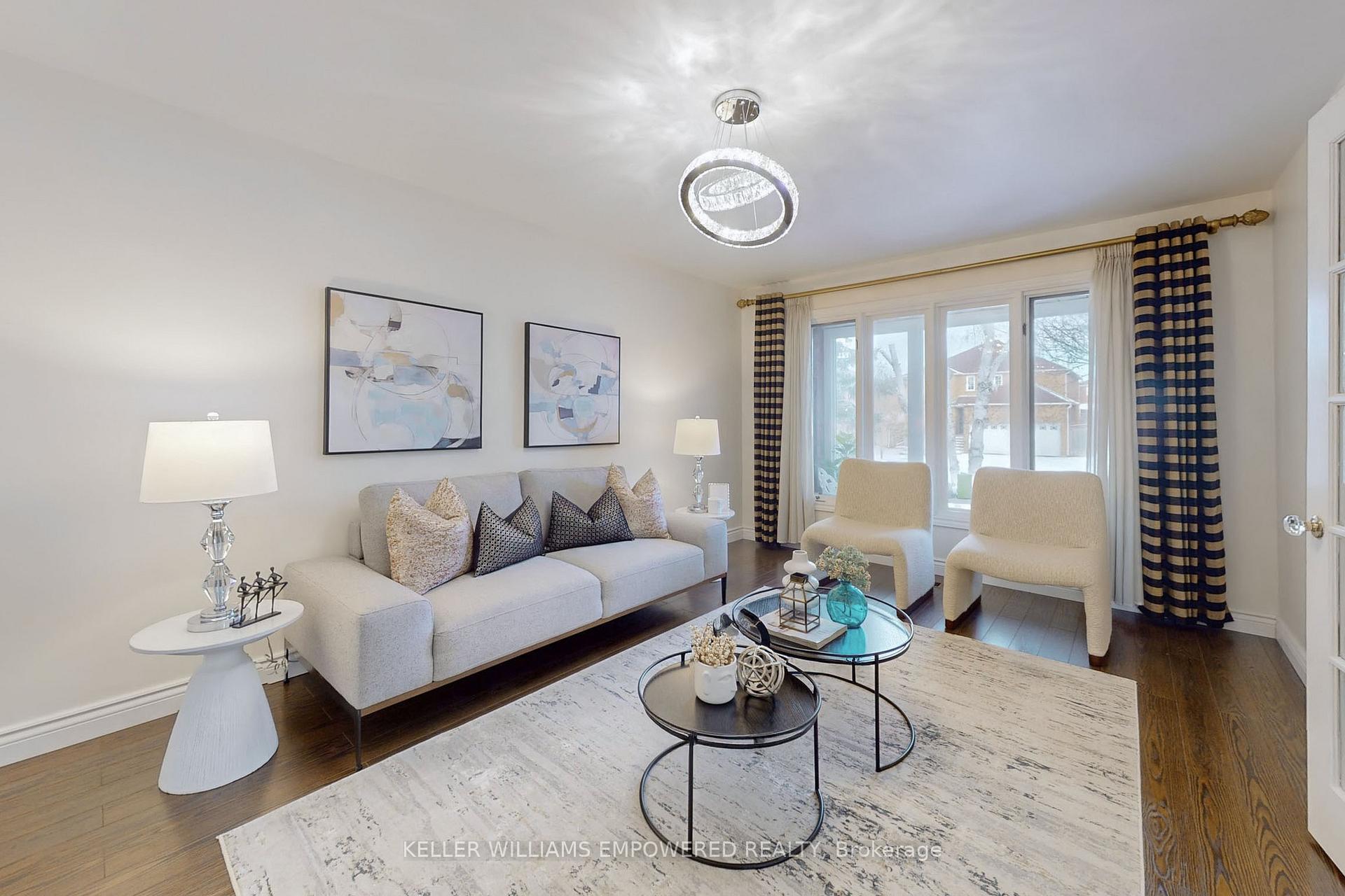 Photo 4 of 339 Manhattan Drive, Markham, Markville — HOMEH