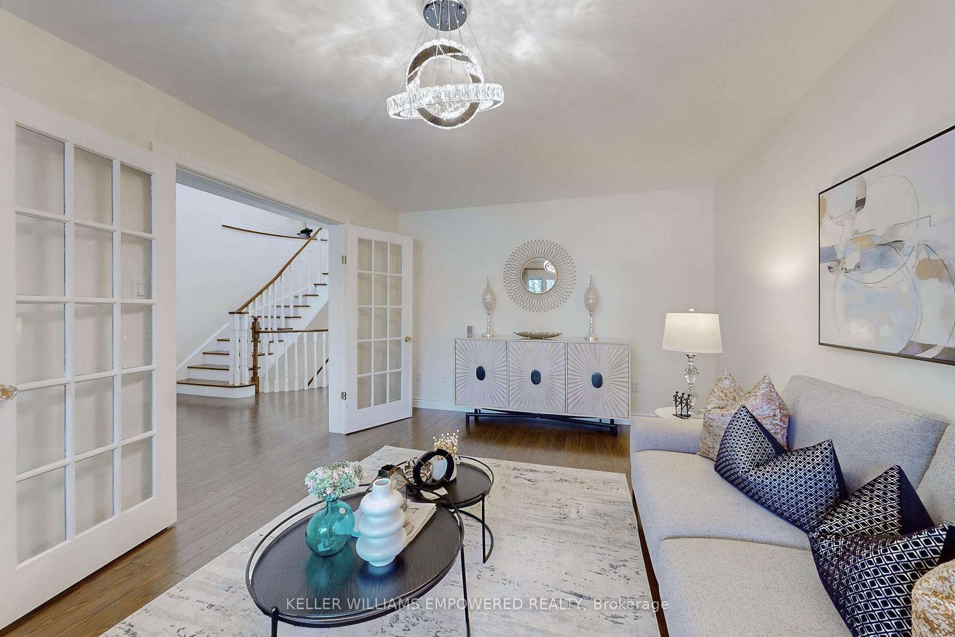 Photo 5 of 339 Manhattan Drive, Markham, Markville — HOMEH