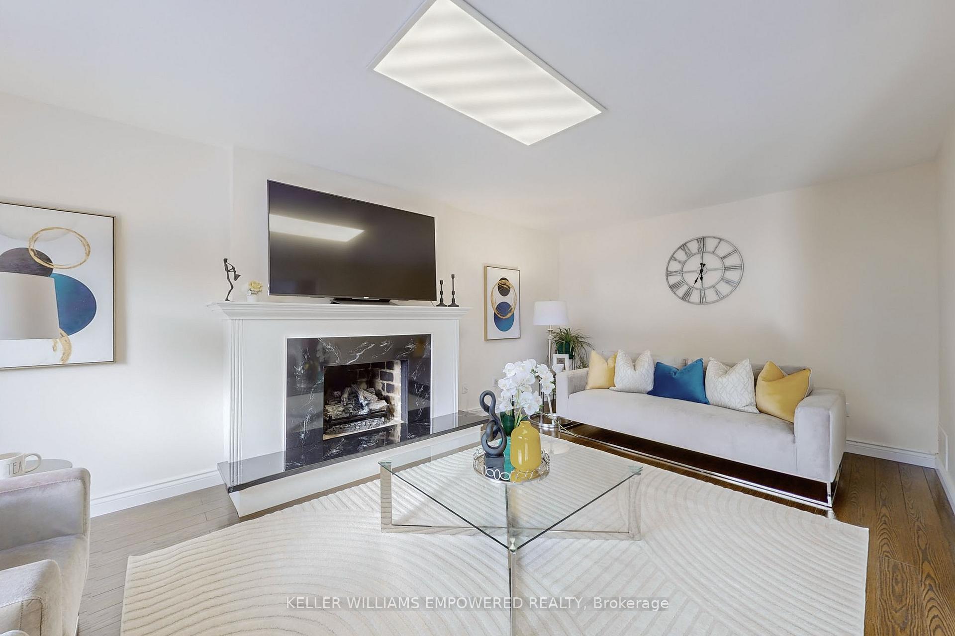 Photo 9 of 339 Manhattan Drive, Markham, Markville — HOMEH