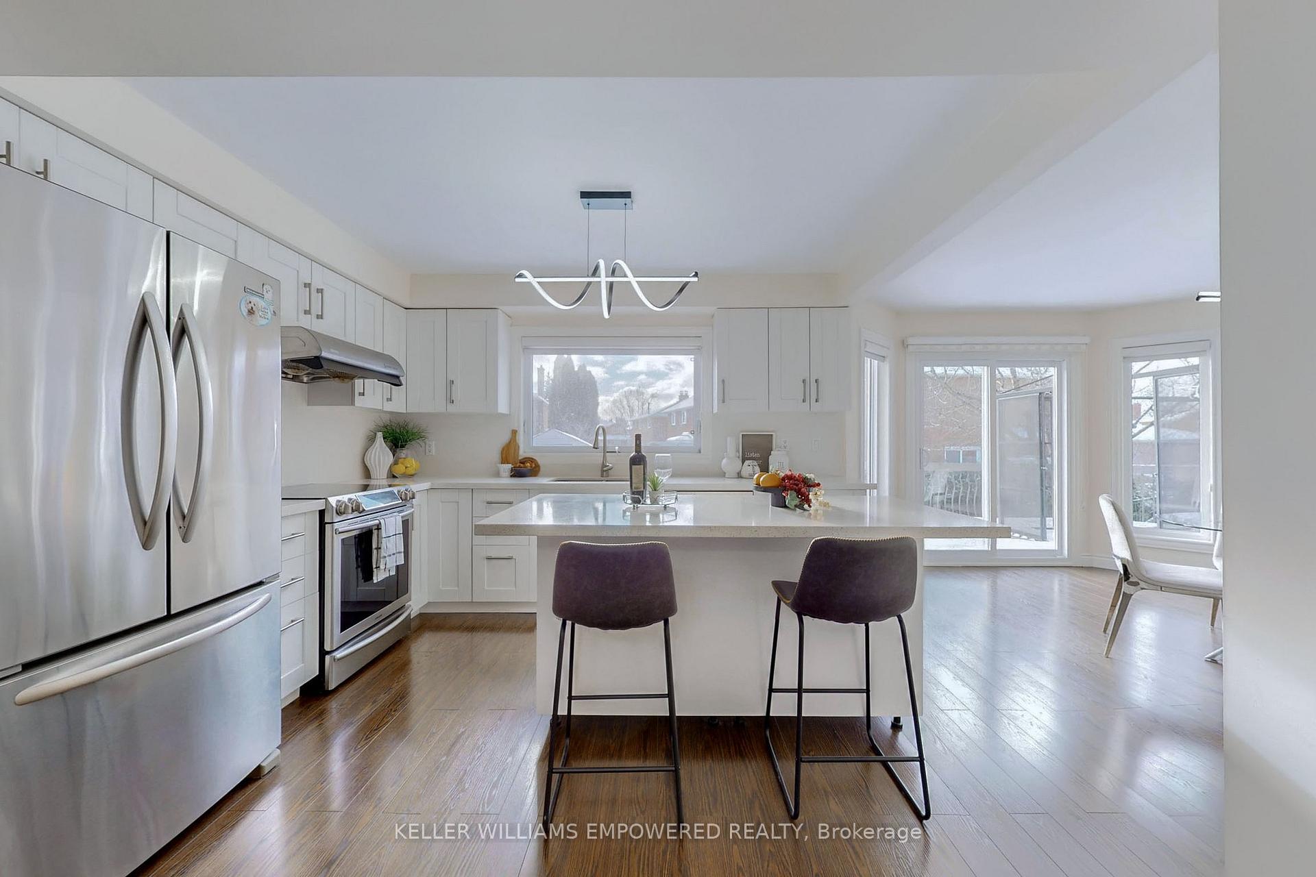 Photo 12 of 339 Manhattan Drive, Markham, Markville — HOMEH