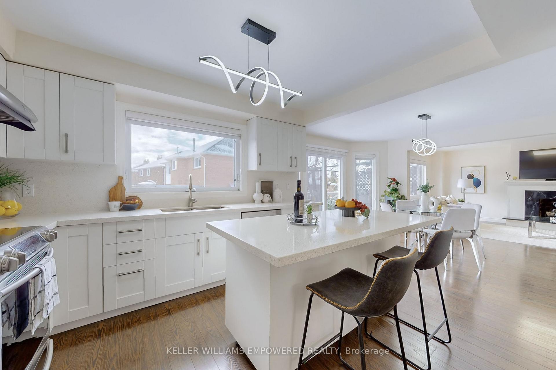 Photo 13 of 339 Manhattan Drive, Markham, Markville — HOMEH
