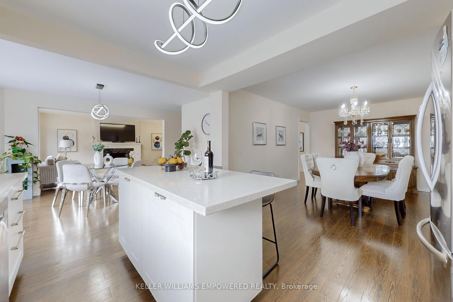 Photo 16 of 339 Manhattan Drive, Markham, Markville — HOMEH