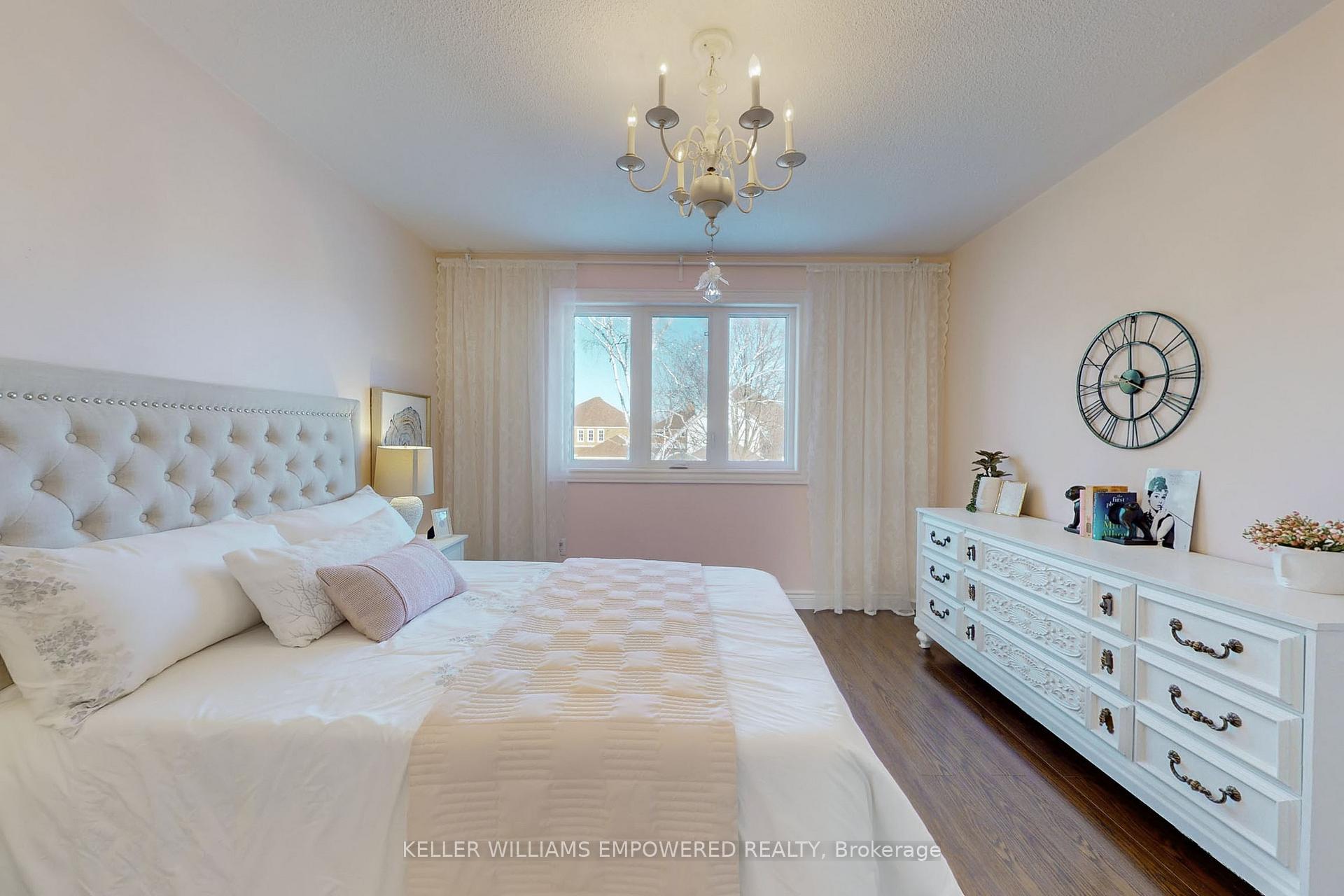 Photo 28 of 339 Manhattan Drive, Markham, Markville — HOMEH