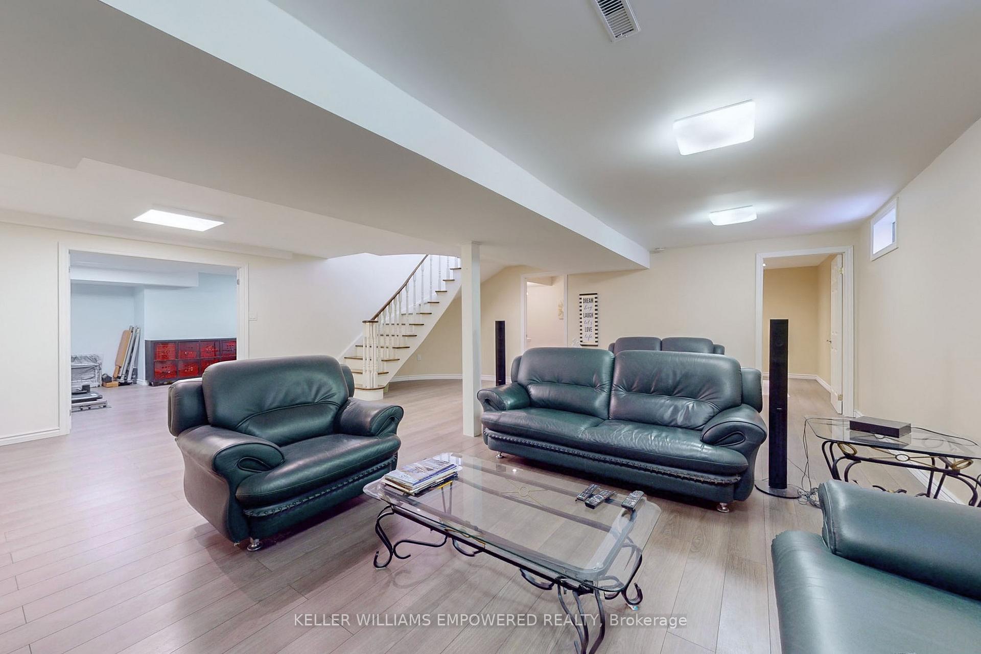 Photo 36 of 339 Manhattan Drive, Markham, Markville — HOMEH