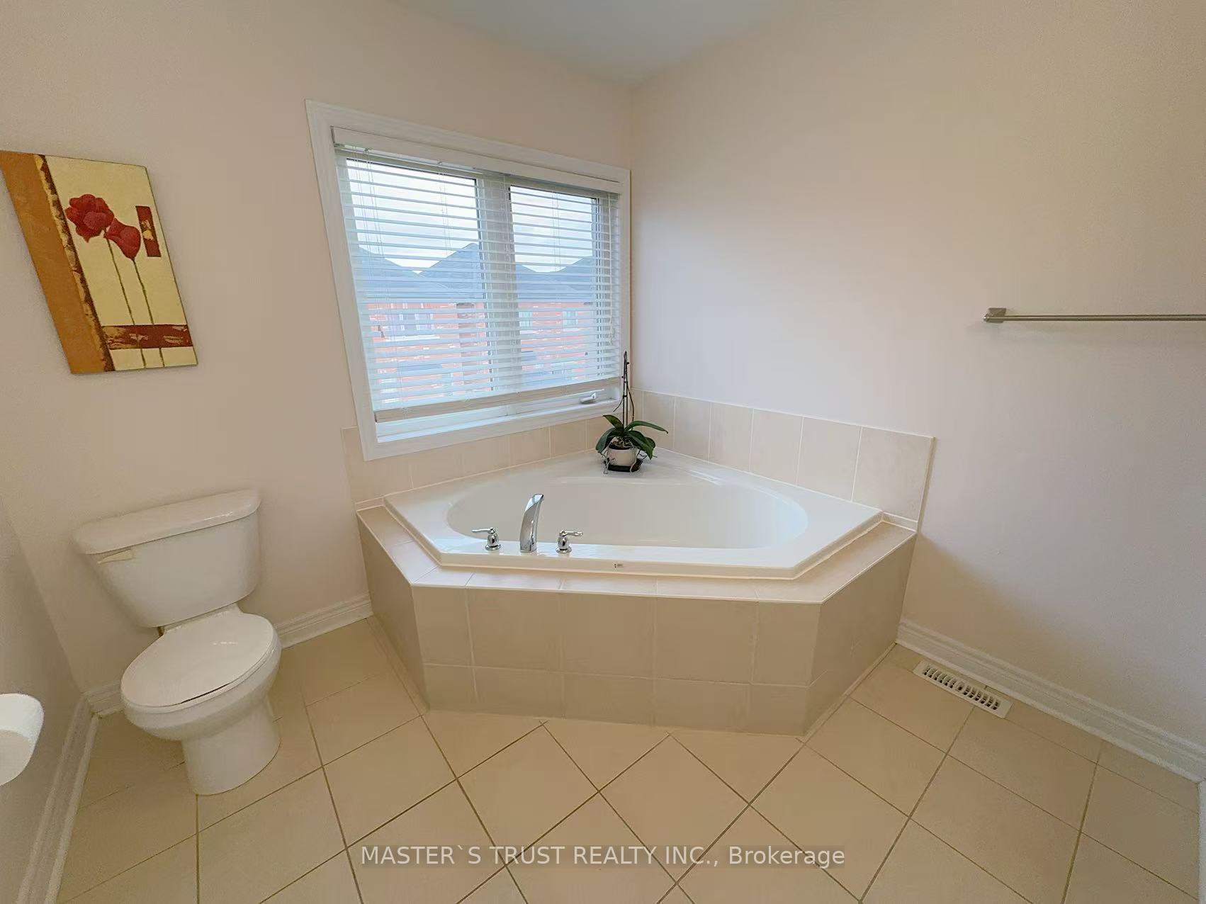 Photo 10 of 116 Maria Road, Markham, Wismer — HOMEH