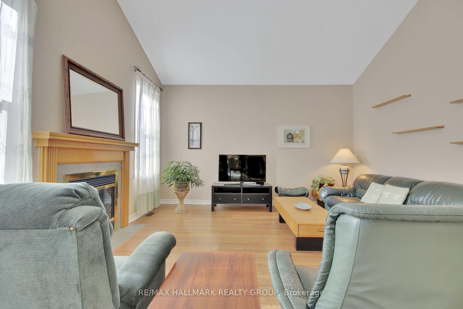 Photo 21 of 73 Goldridge Drive, Ottawa, Kanata - Kanata Lakes/Heritage Hills — HOMEH