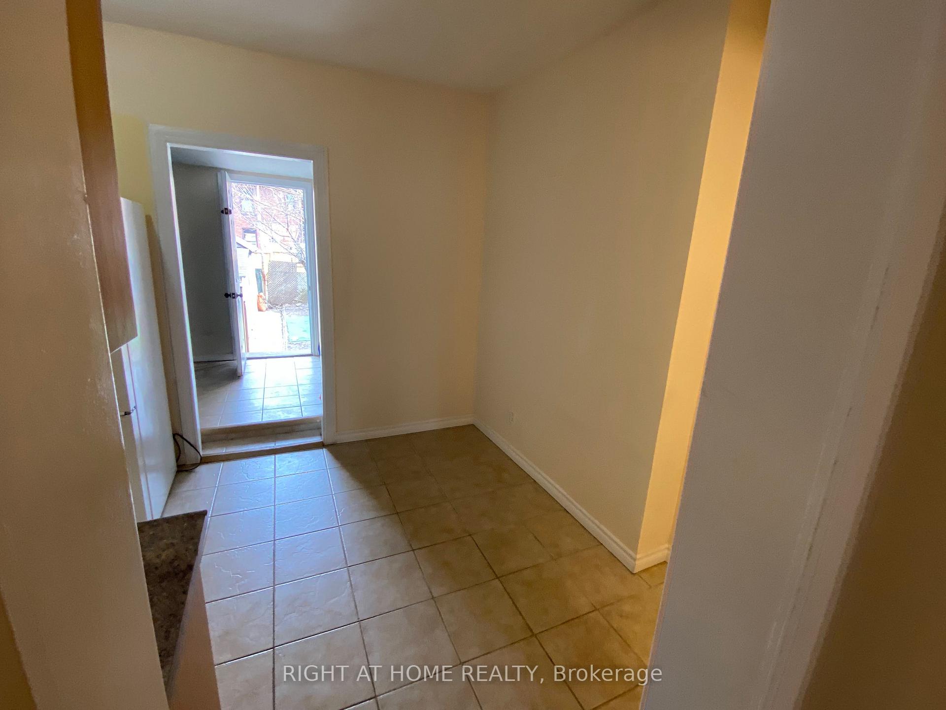 Photo 5 of 46 Stirton Street, Hamilton, Gibson — HOMEH
