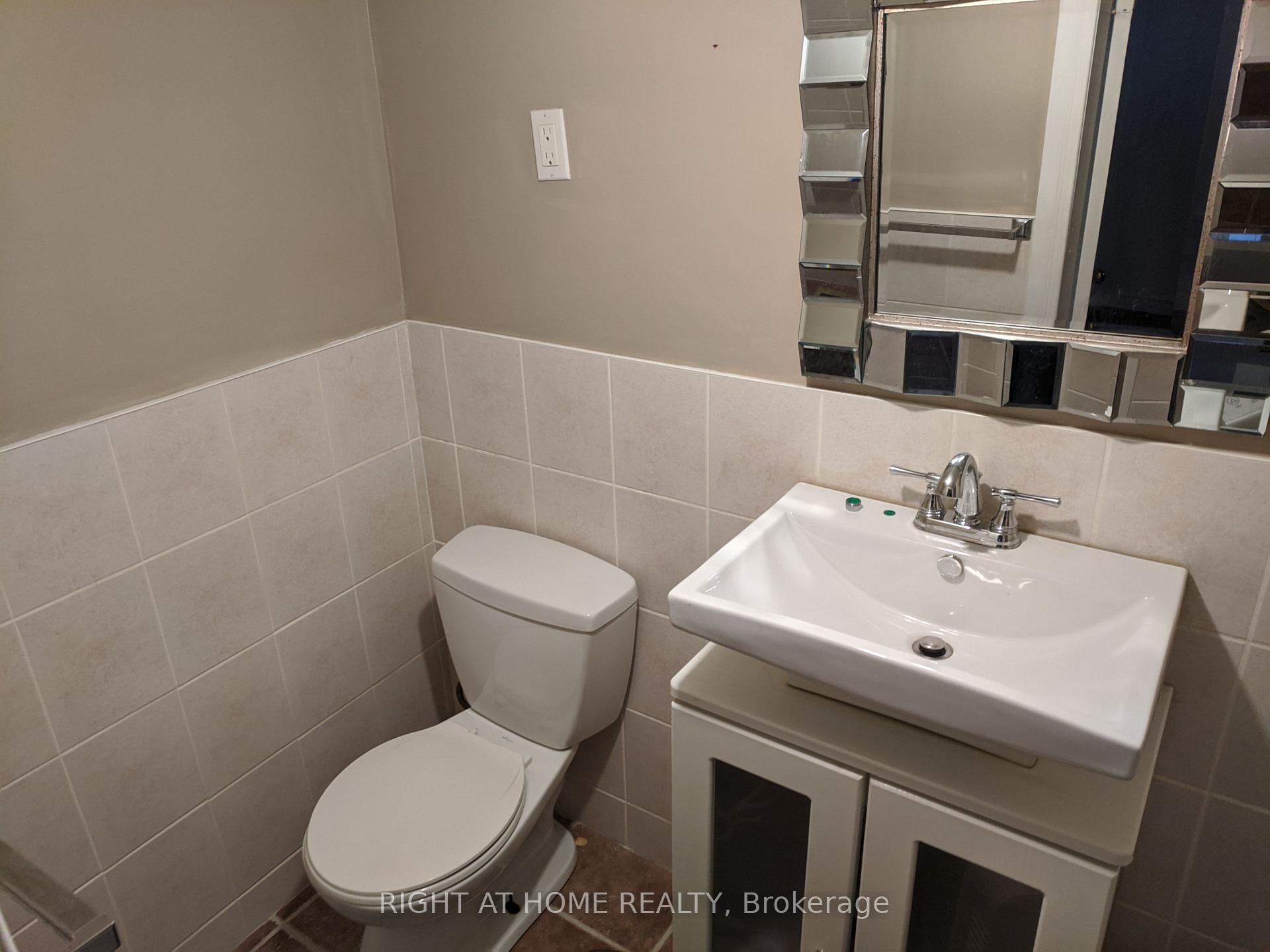 Photo 10 of 46 Stirton Street, Hamilton, Gibson — HOMEH