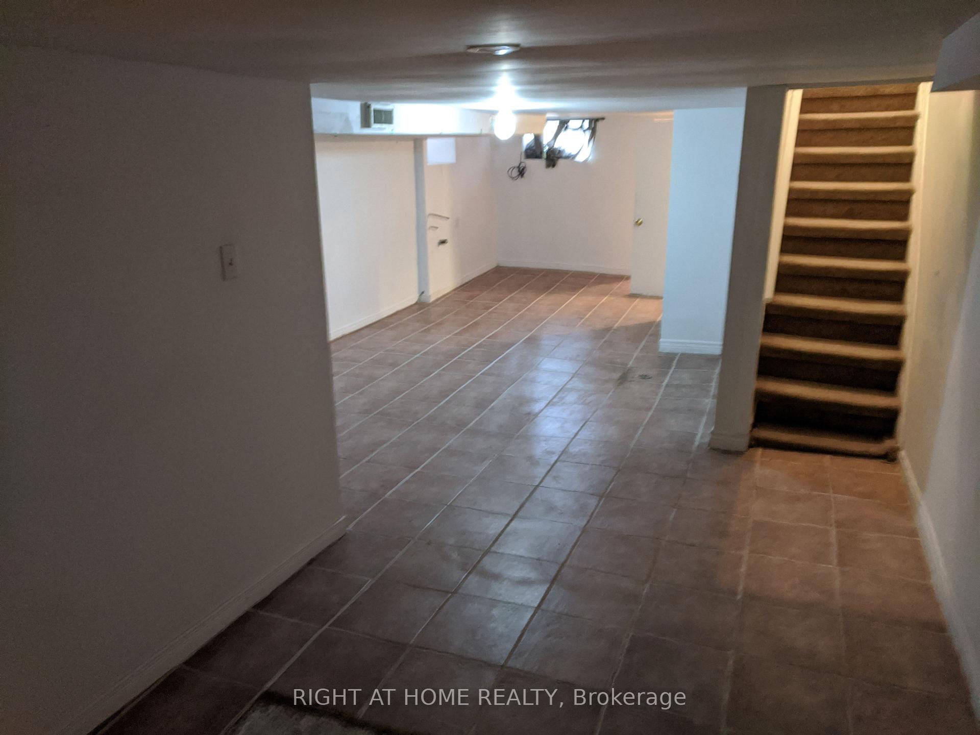Photo 12 of 46 Stirton Street, Hamilton, Gibson — HOMEH