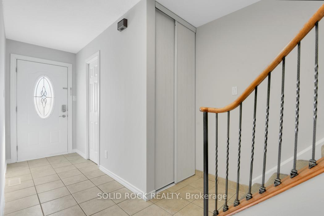 Photo 6 of 8 Shearer Crescent, Ottawa, Kanata - Katimavik — HOMEH