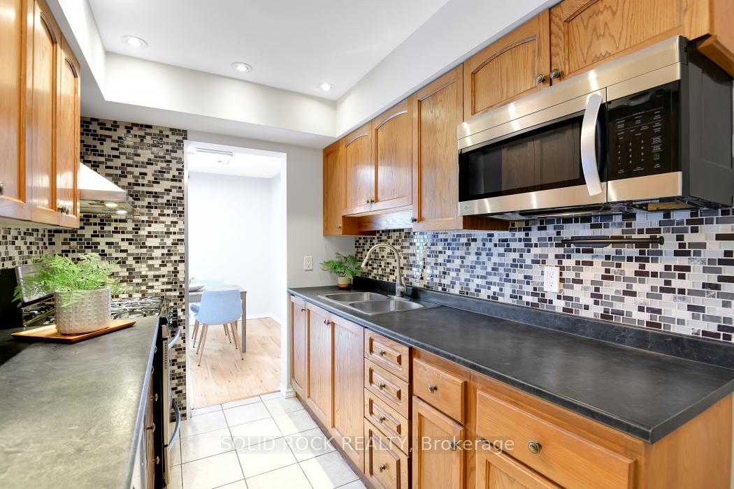 Photo 16 of 8 Shearer Crescent, Ottawa, Kanata - Katimavik — HOMEH