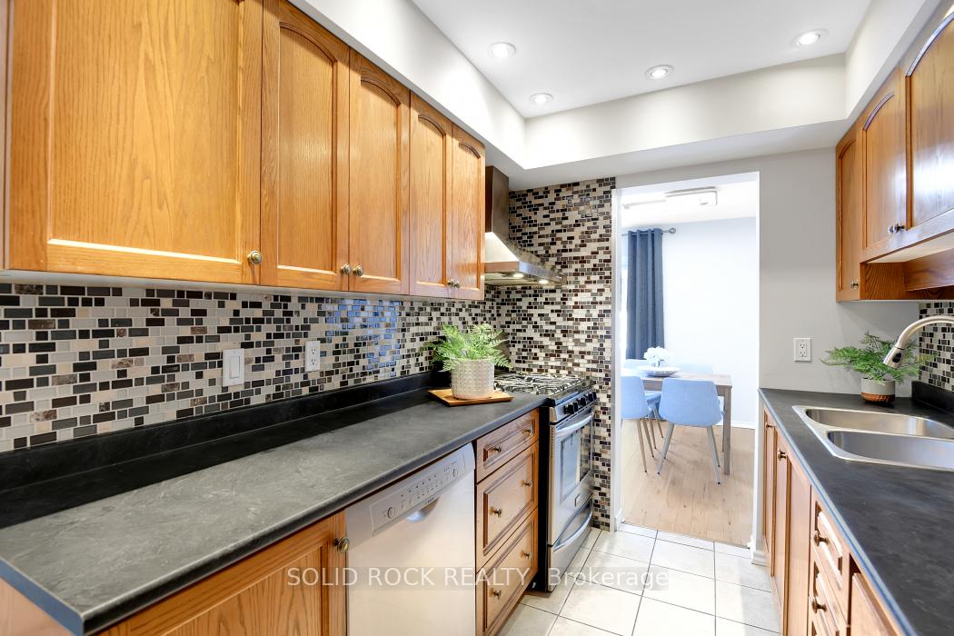Photo 17 of 8 Shearer Crescent, Ottawa, Kanata - Katimavik — HOMEH