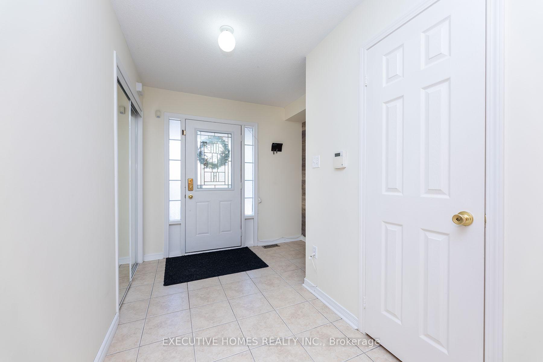 Photo 7 of 416 Hobbs Crescent, Milton, Clarke — HOMEH