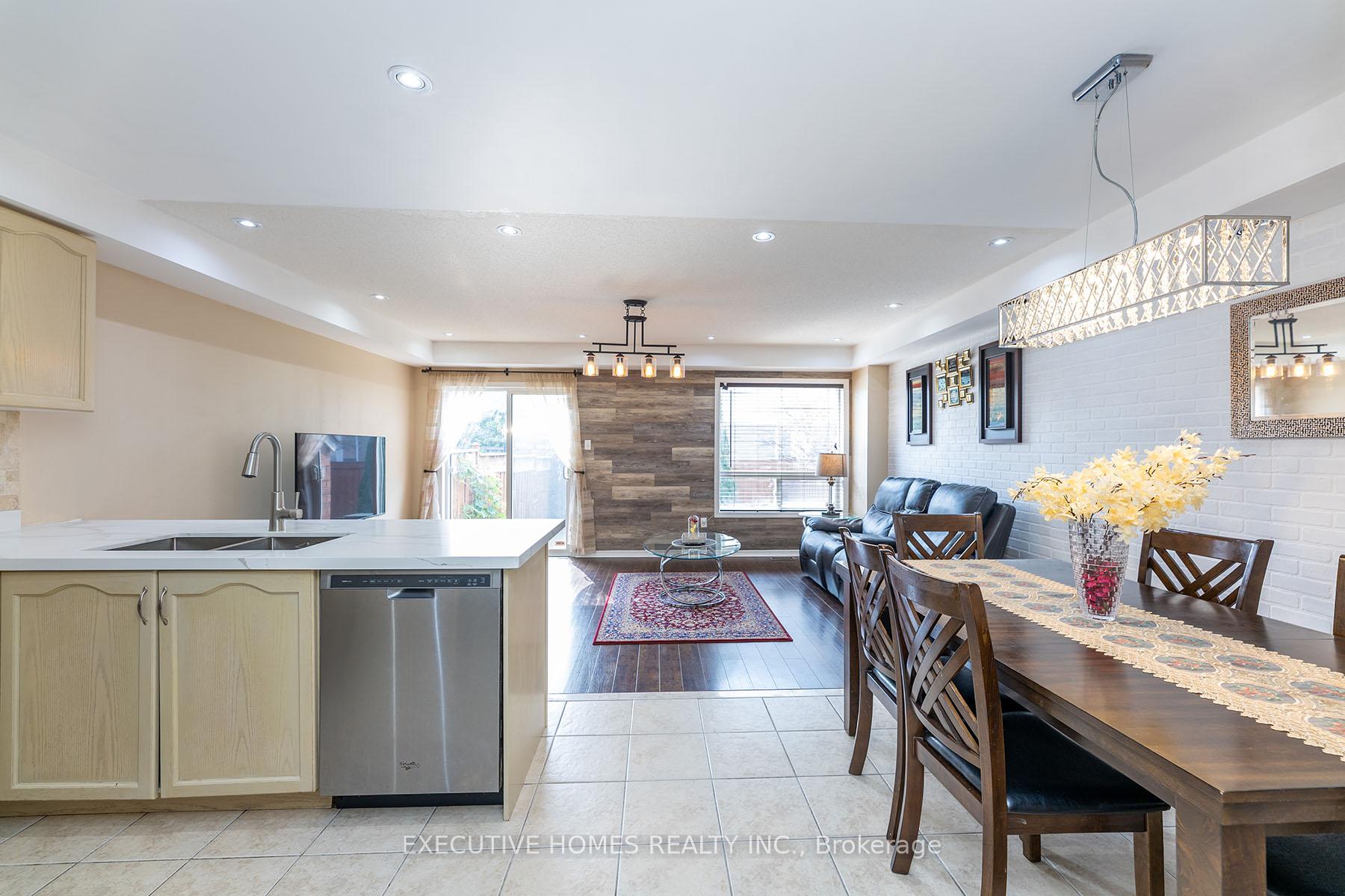 Photo 9 of 416 Hobbs Crescent, Milton, Clarke — HOMEH