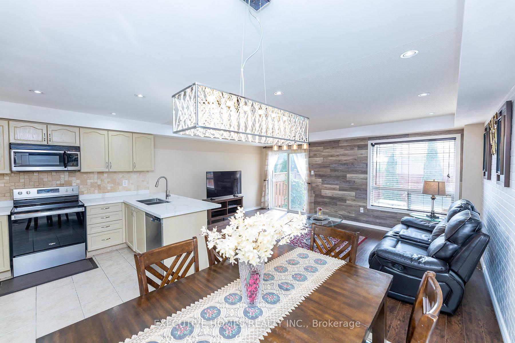 Photo 10 of 416 Hobbs Crescent, Milton, Clarke — HOMEH