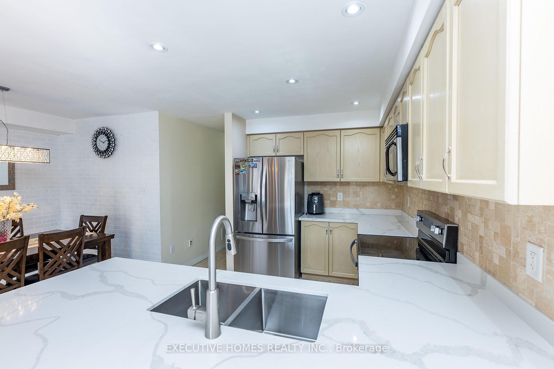 Photo 16 of 416 Hobbs Crescent, Milton, Clarke — HOMEH