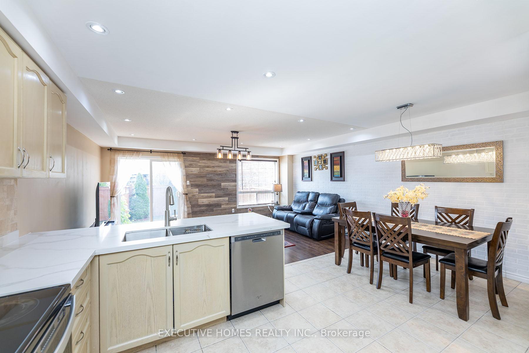 Photo 18 of 416 Hobbs Crescent, Milton, Clarke — HOMEH