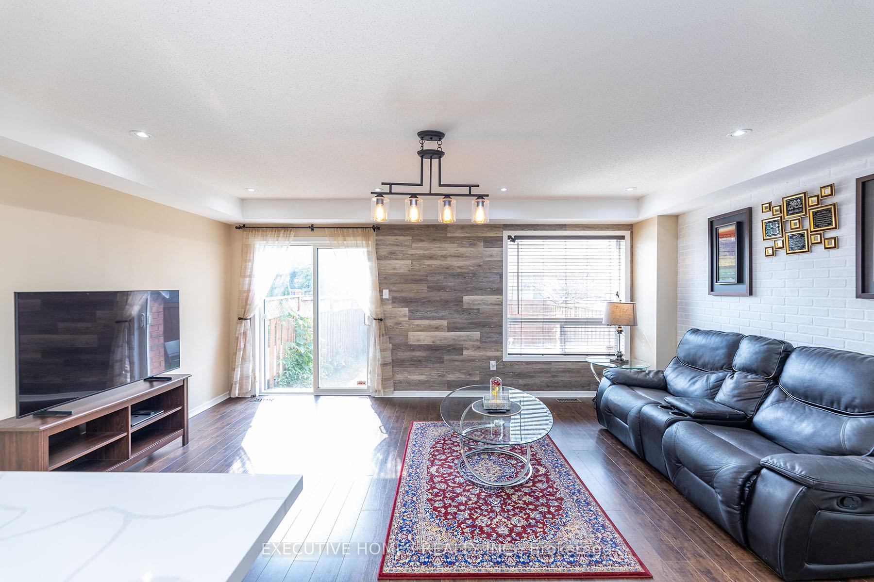 Photo 19 of 416 Hobbs Crescent, Milton, Clarke — HOMEH