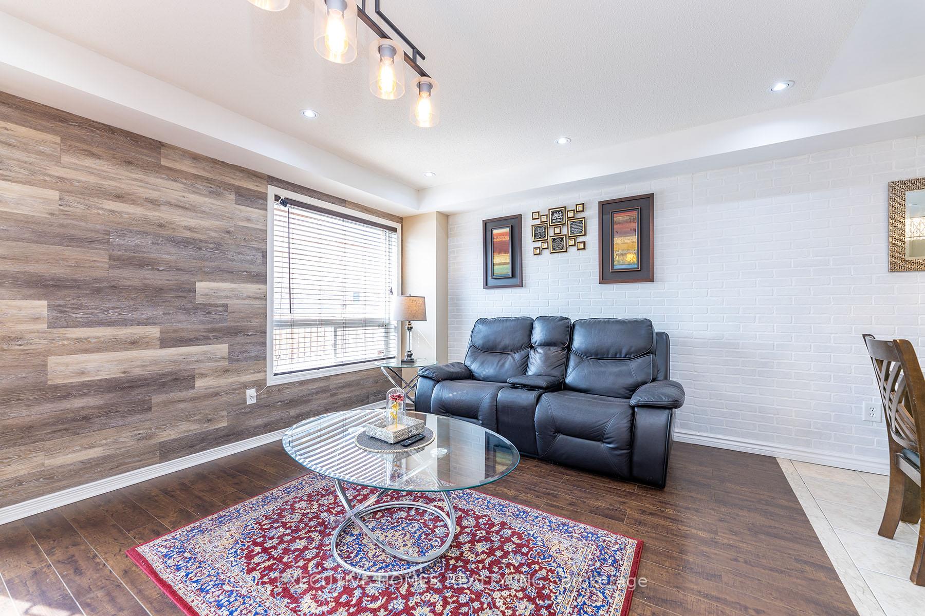 Photo 21 of 416 Hobbs Crescent, Milton, Clarke — HOMEH