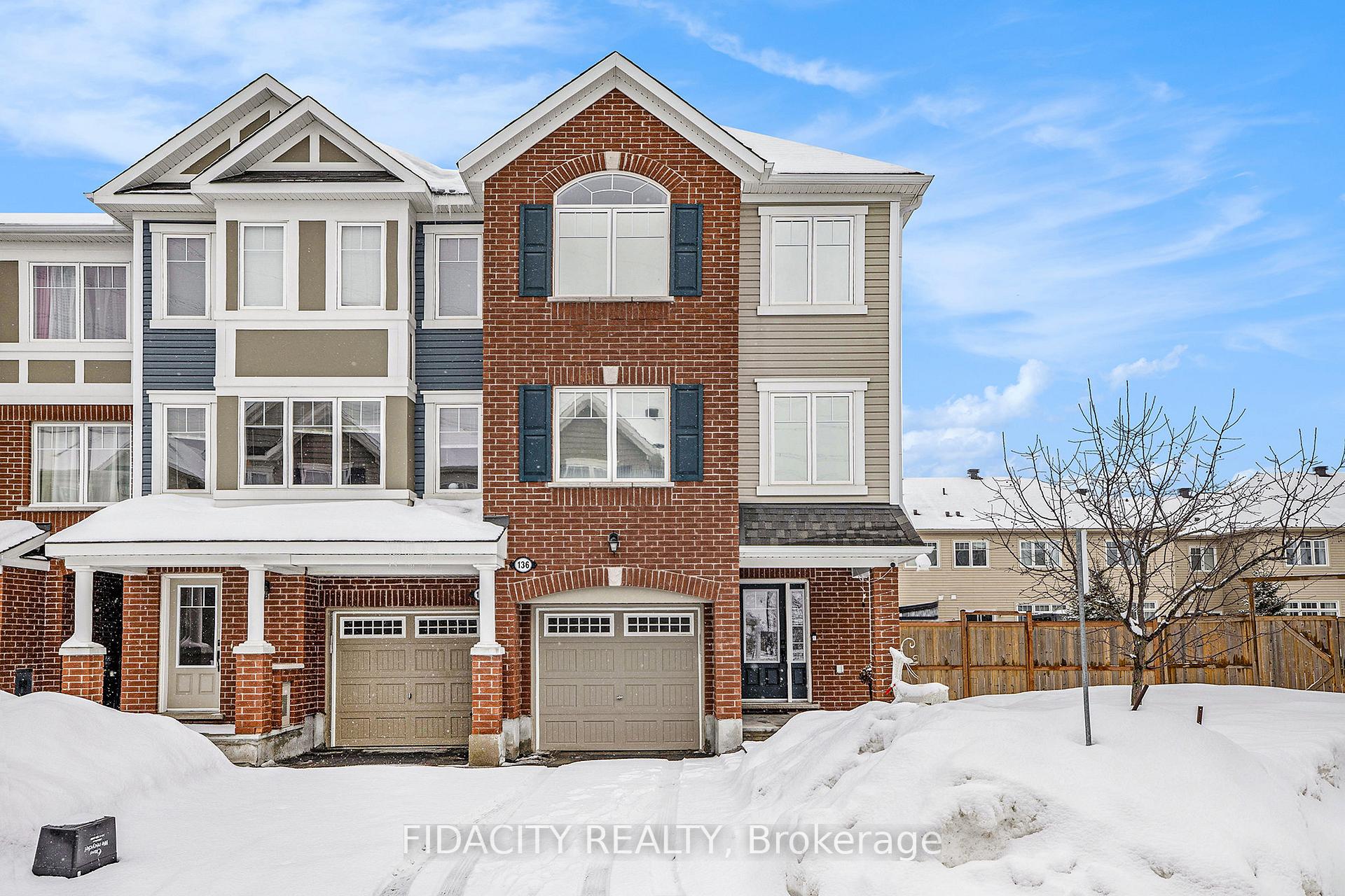 Photo 1 of 136 Gelderland, Ottawa, Kanata - Emerald Meadows/Trailwest — HOMEH