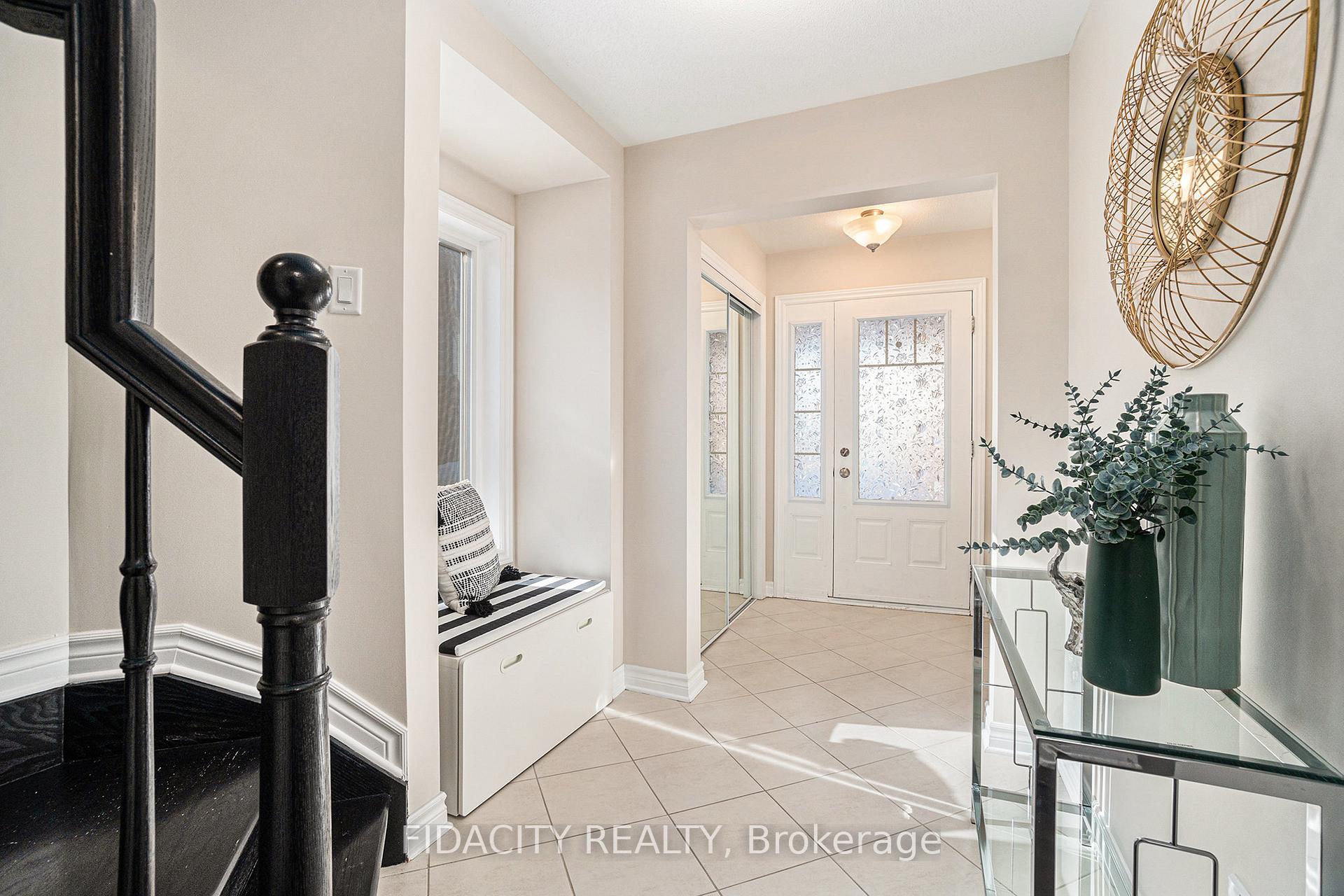 Photo 4 of 136 Gelderland, Ottawa, Kanata - Emerald Meadows/Trailwest — HOMEH